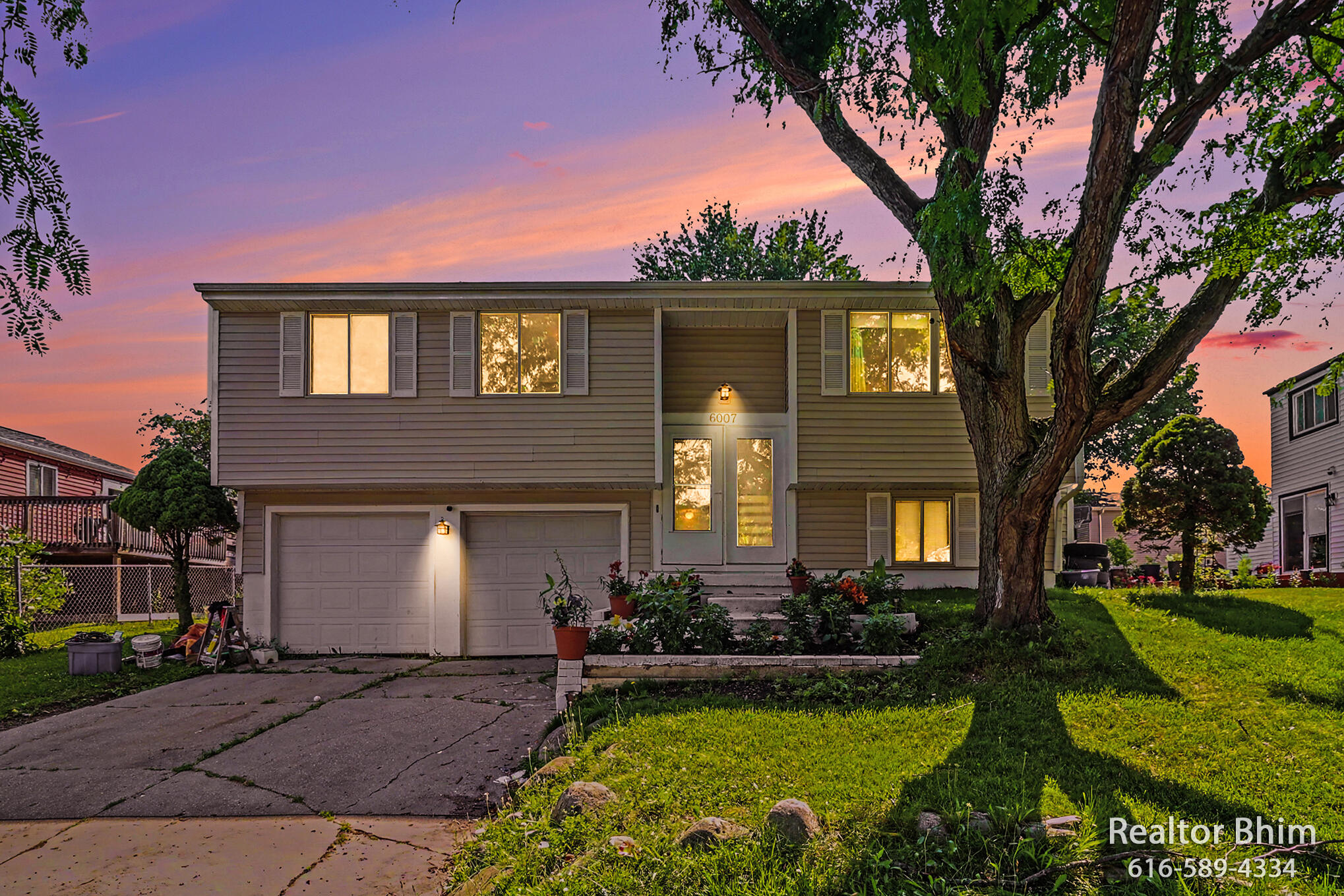 6007 Rockingham Drive, Lansing, MI 48911 — photo 2
