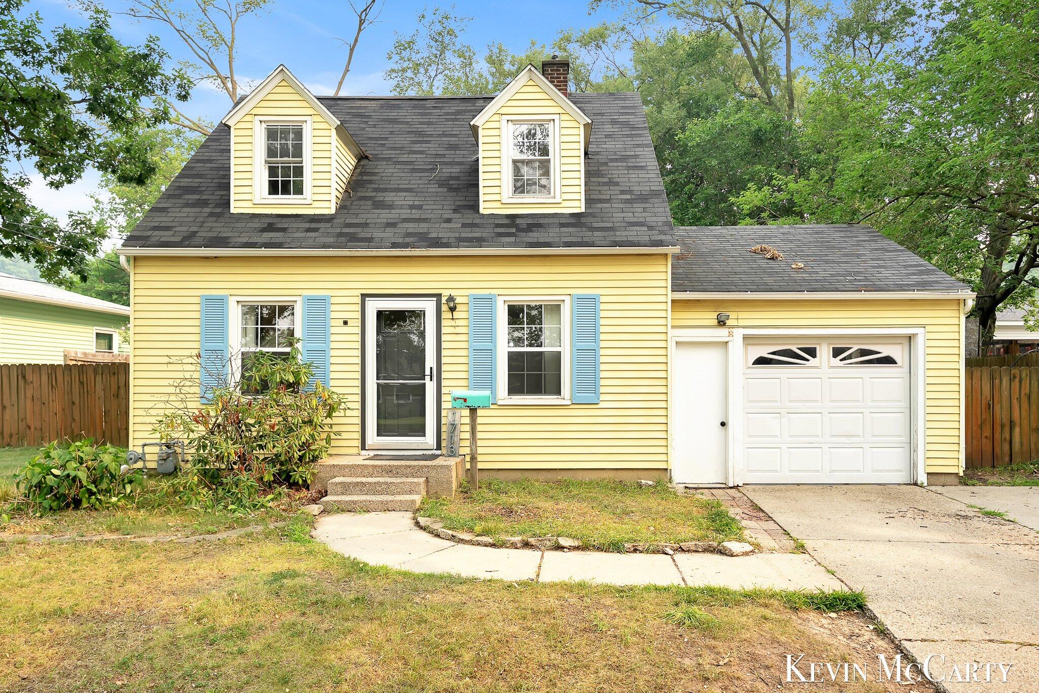 1713 Boston Street SE — photo