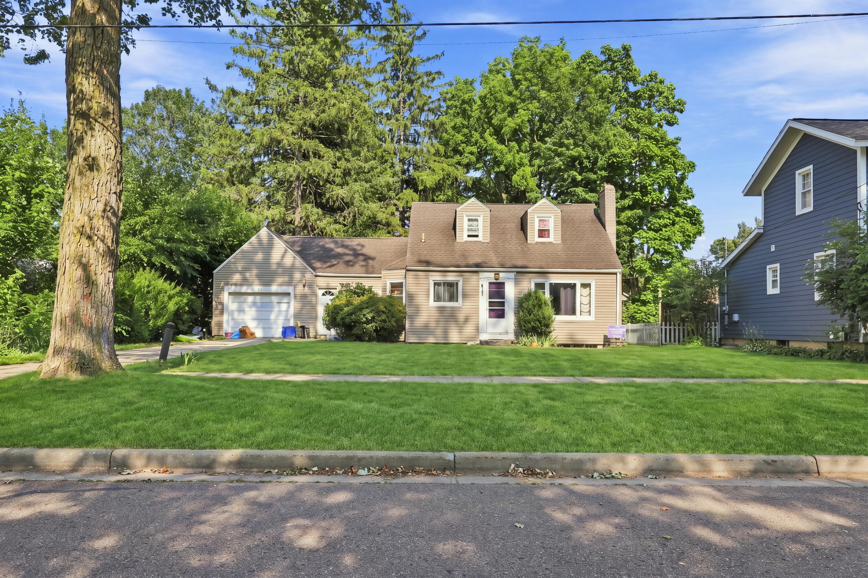 617 East Street — photo