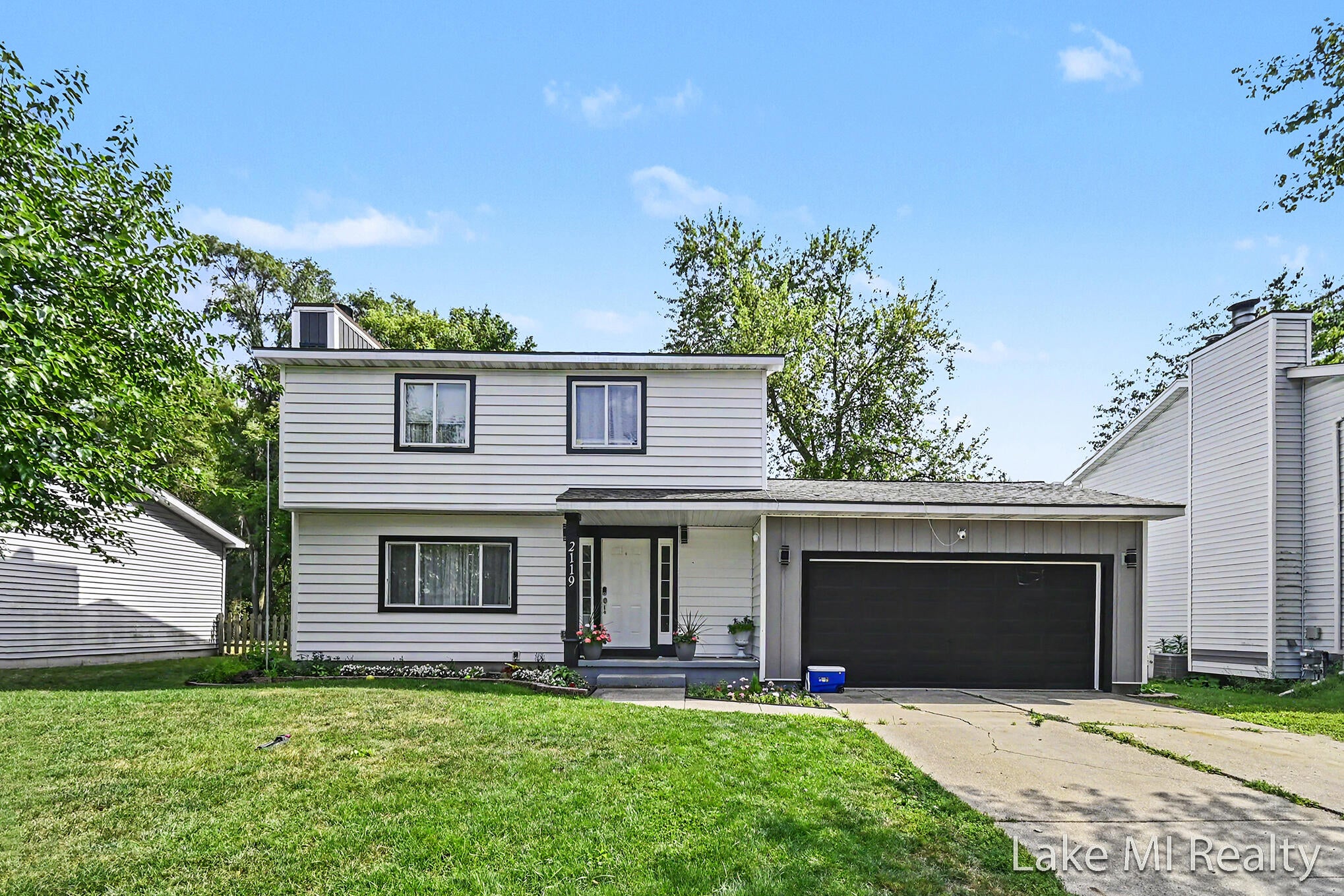 2119 Desoto Drive — photo