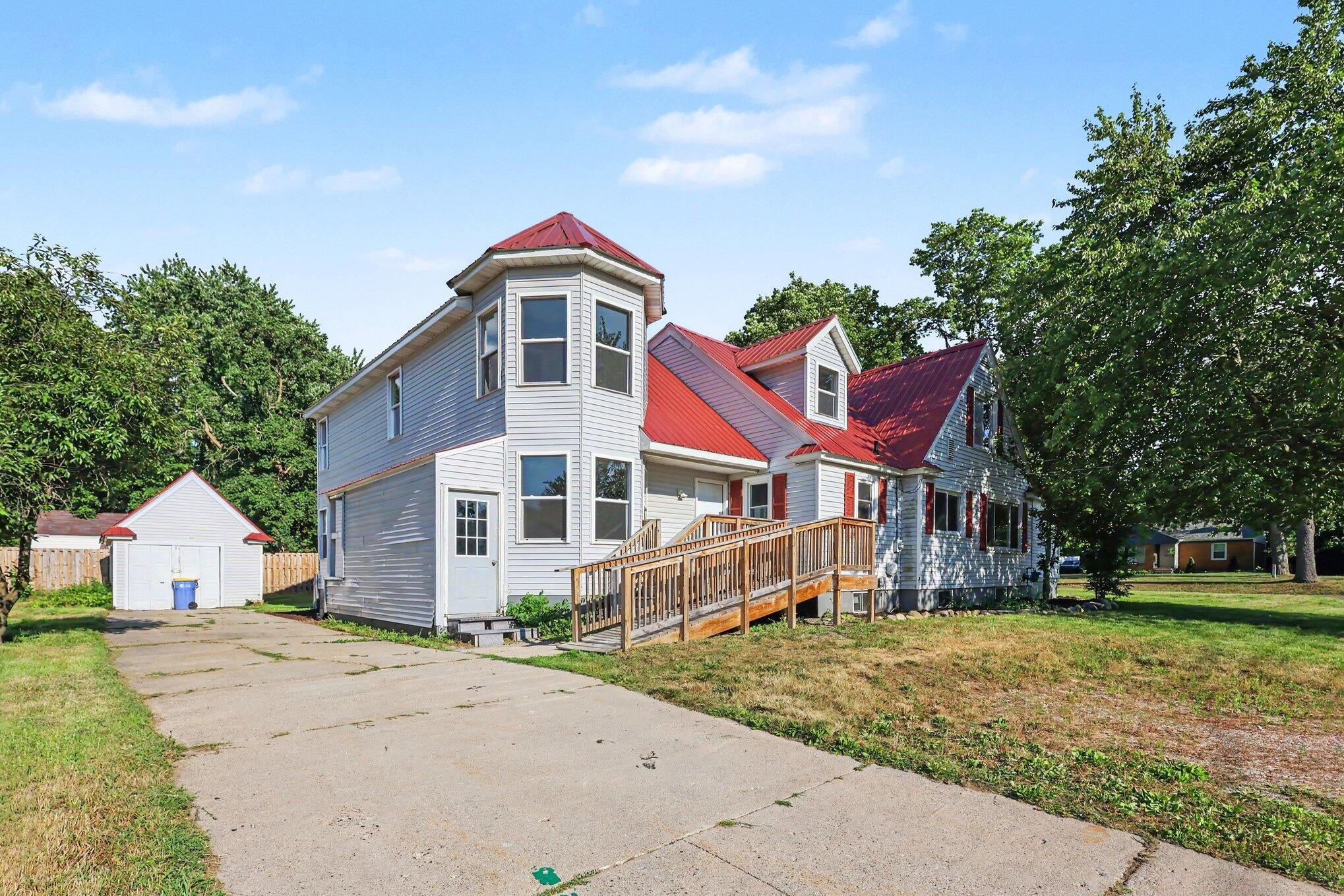631 3 Mile Road NE — photo