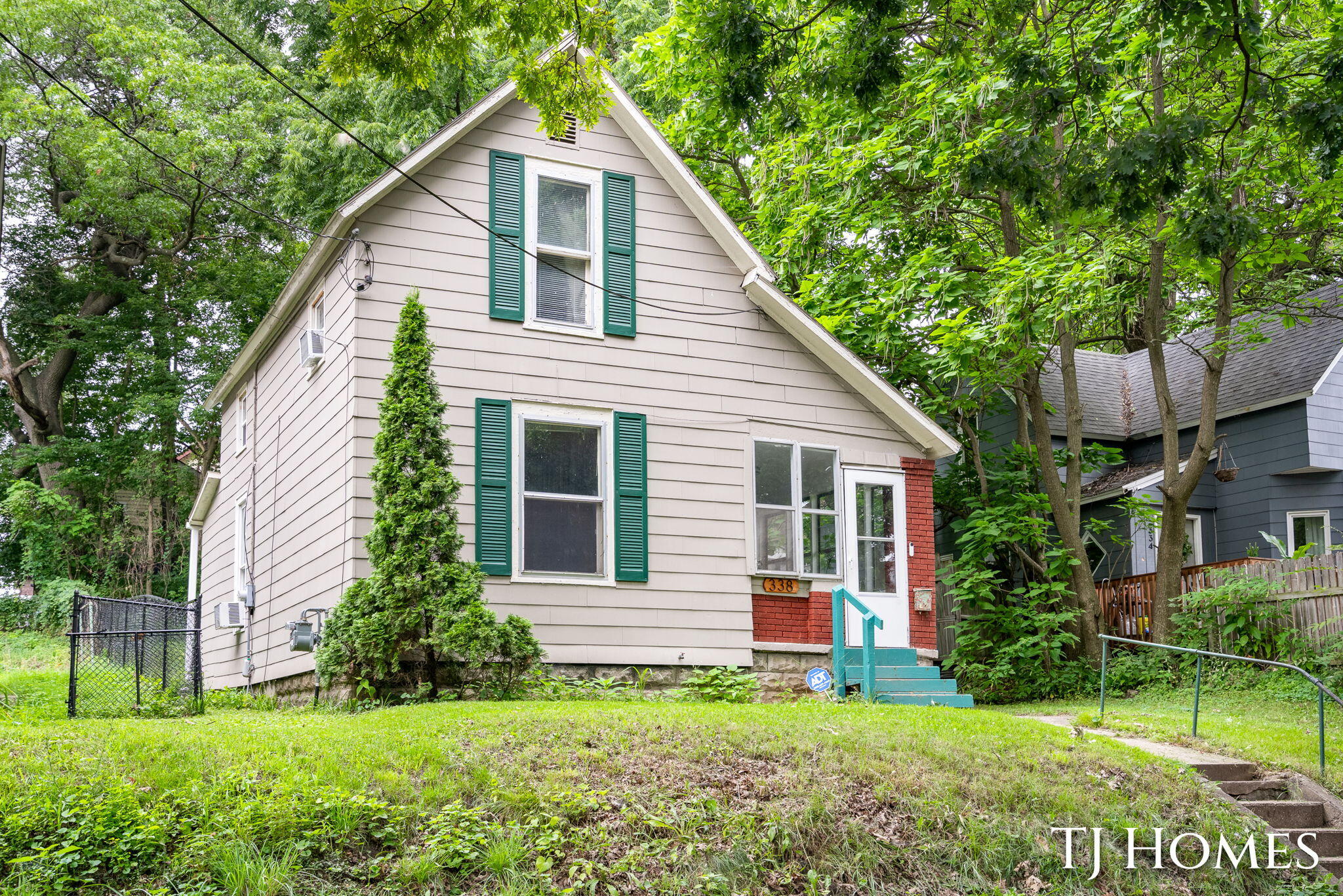 338 Hanover Street NE — photo