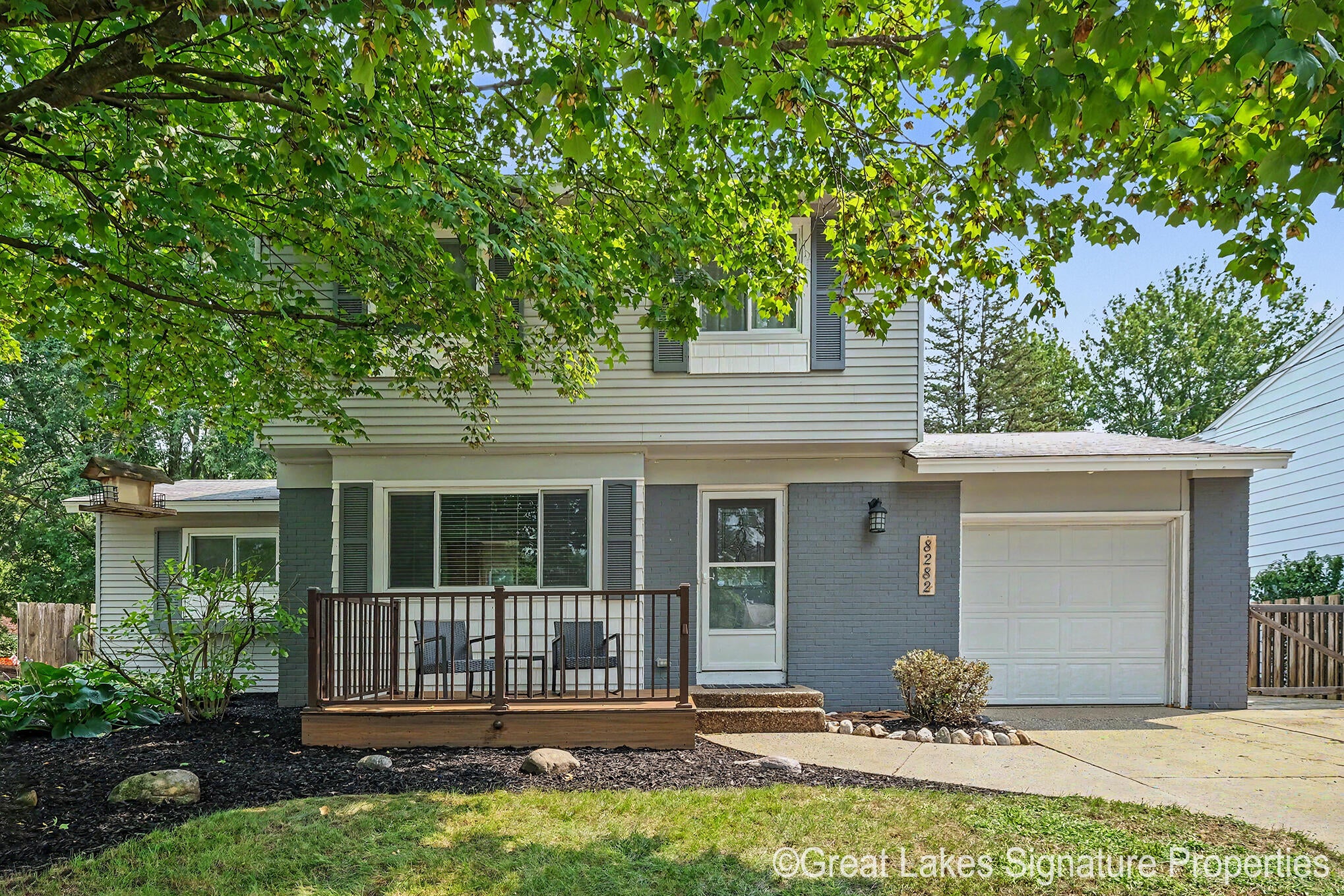 8282 Courtland Drive NE — photo