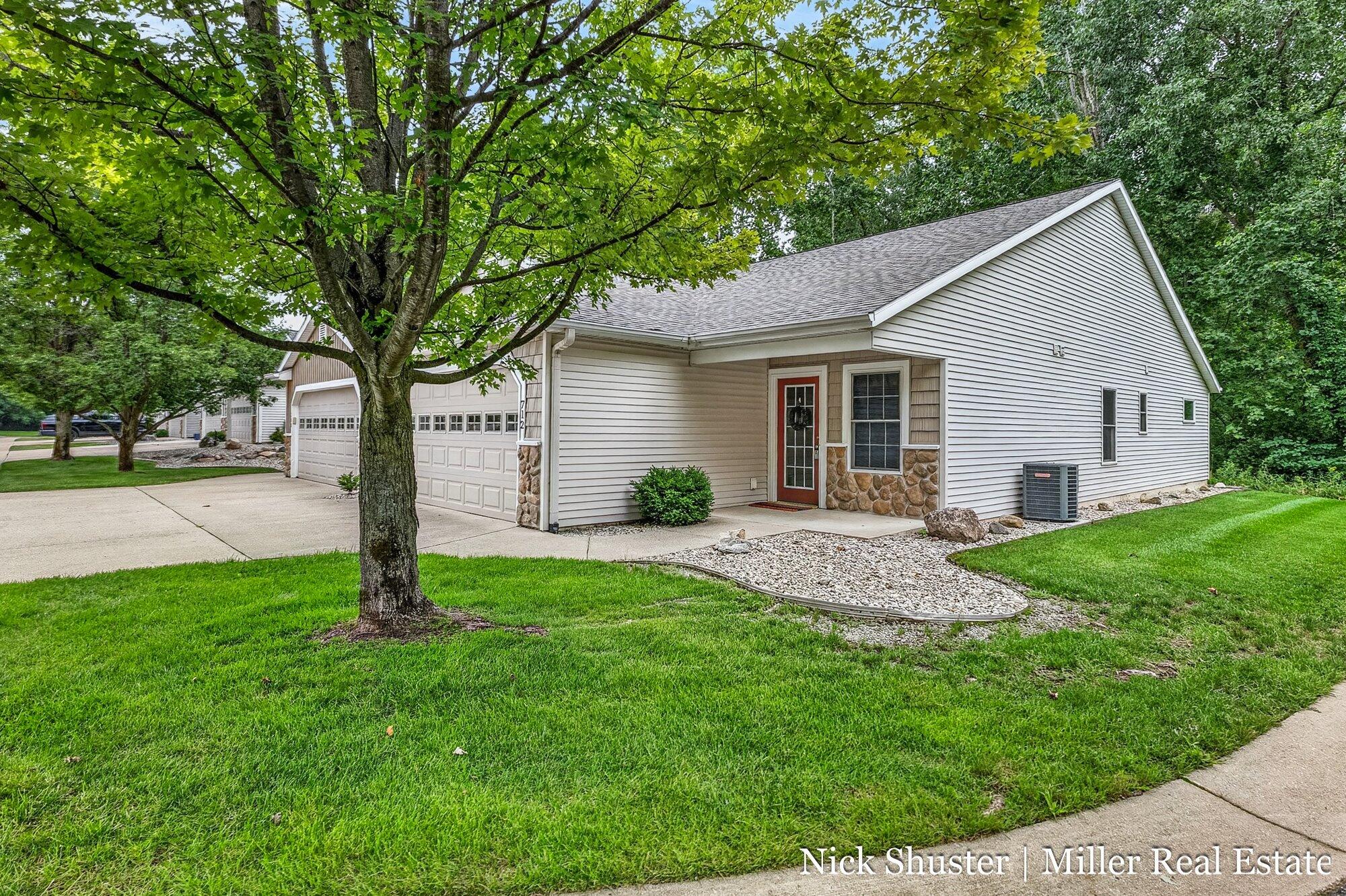 712 Riverwalk Street 11 — photo
