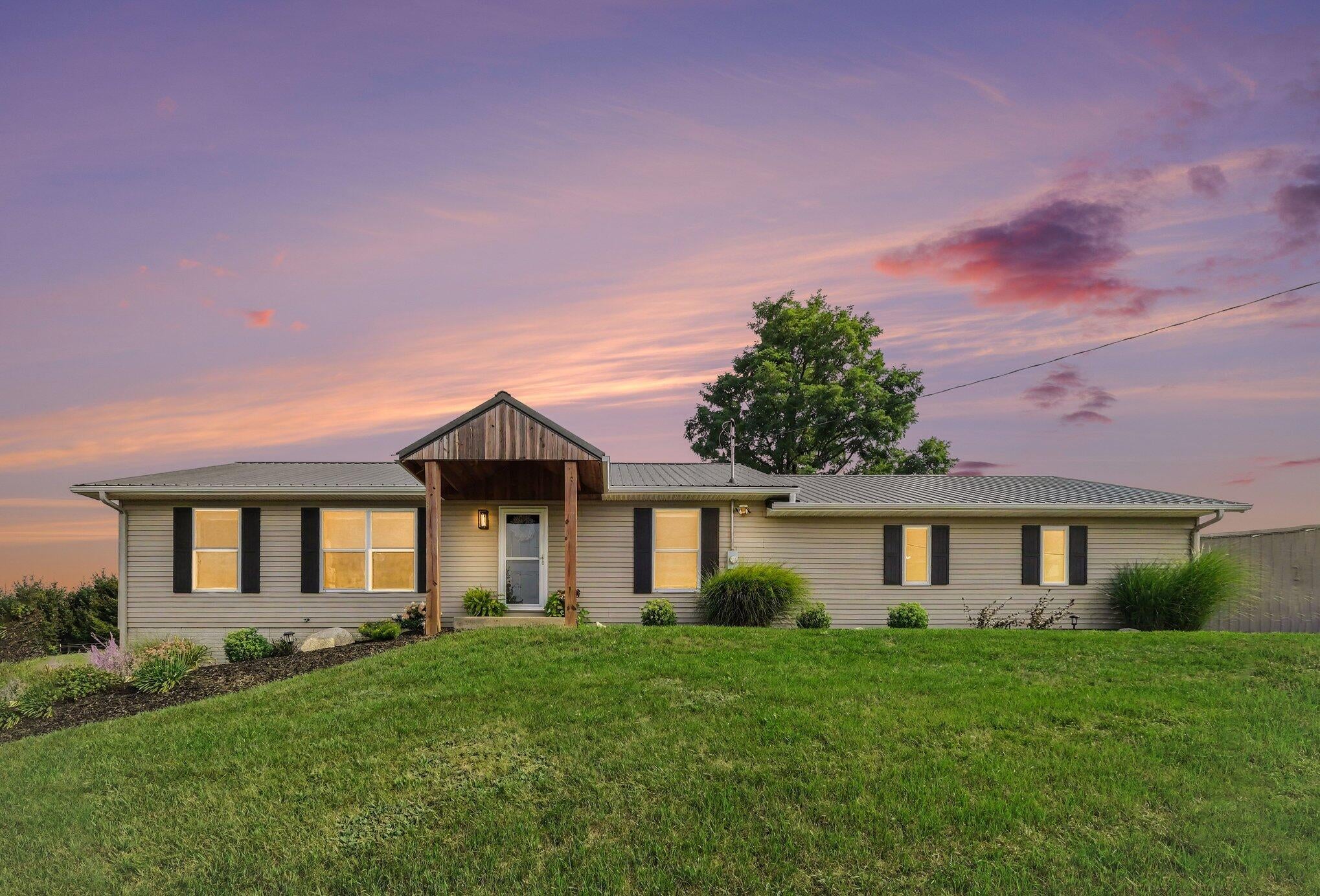 10320 Lincoln Lake Avenue NE — photo