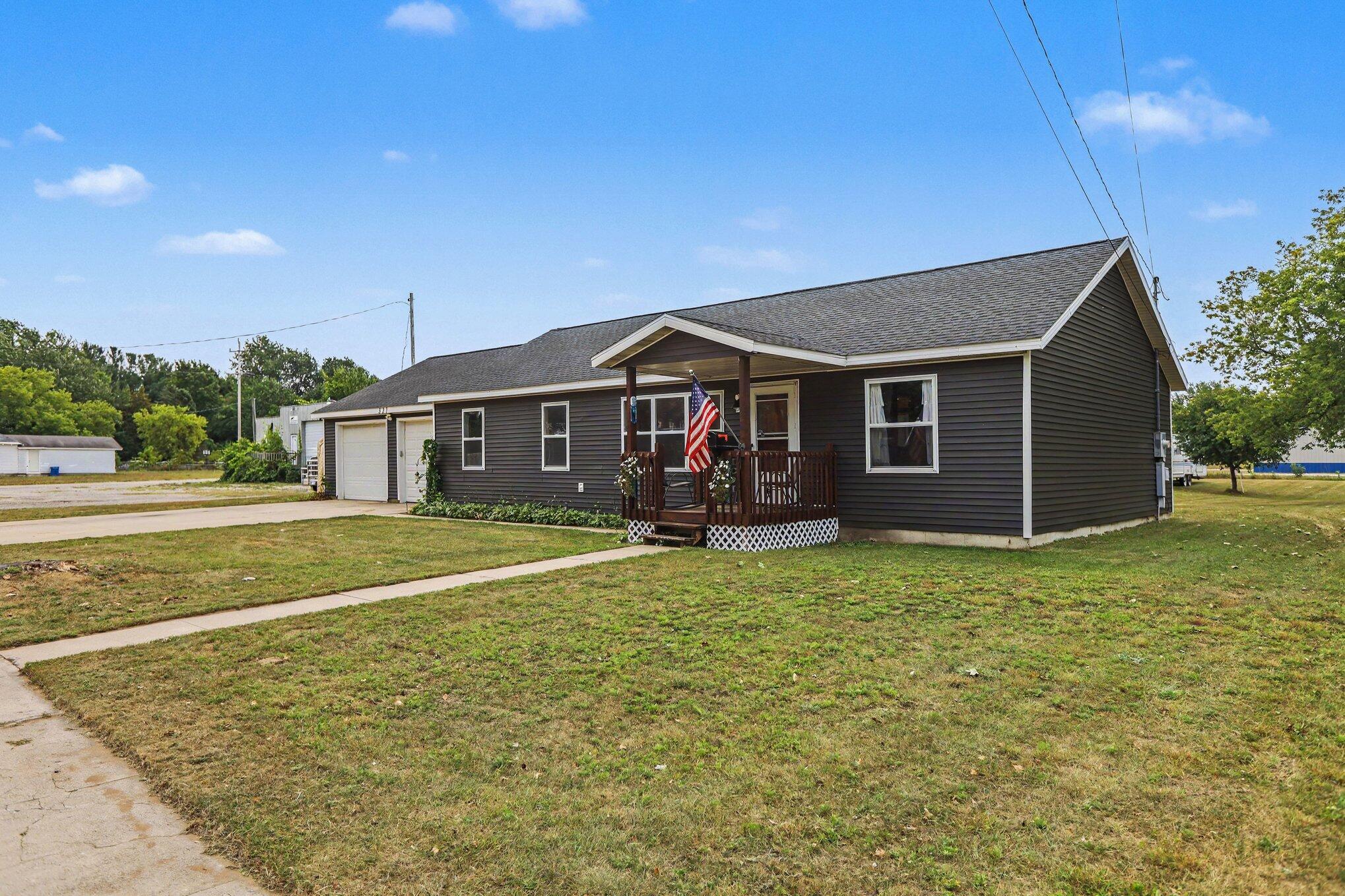 321 Wright Street, CadillacCity_Wexford, MI 49601 — photo 2
