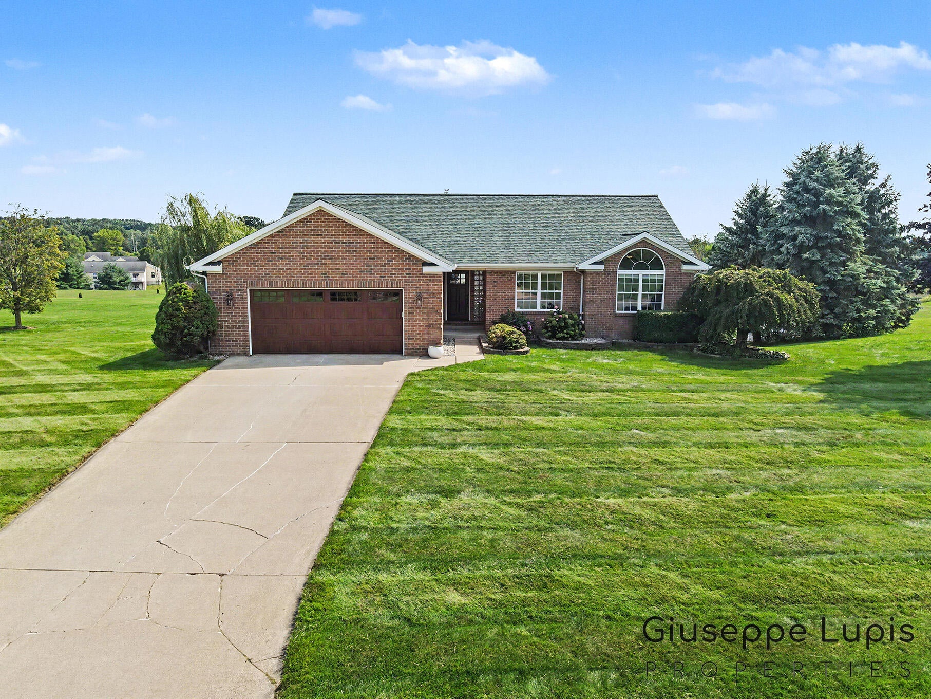 5870 Terrace Ridge Drive NE — photo