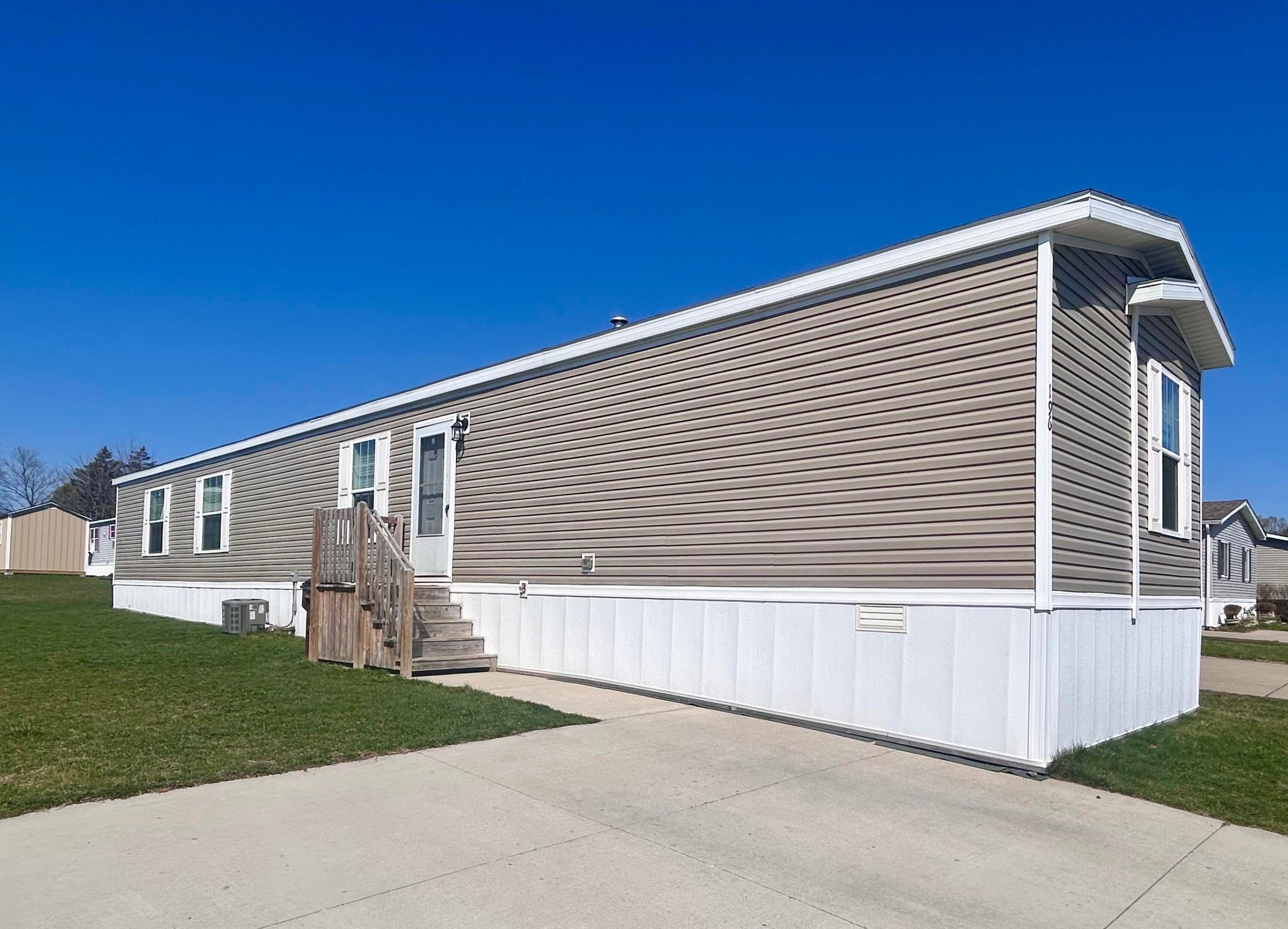 2835 S Wagner Road 196 — photo