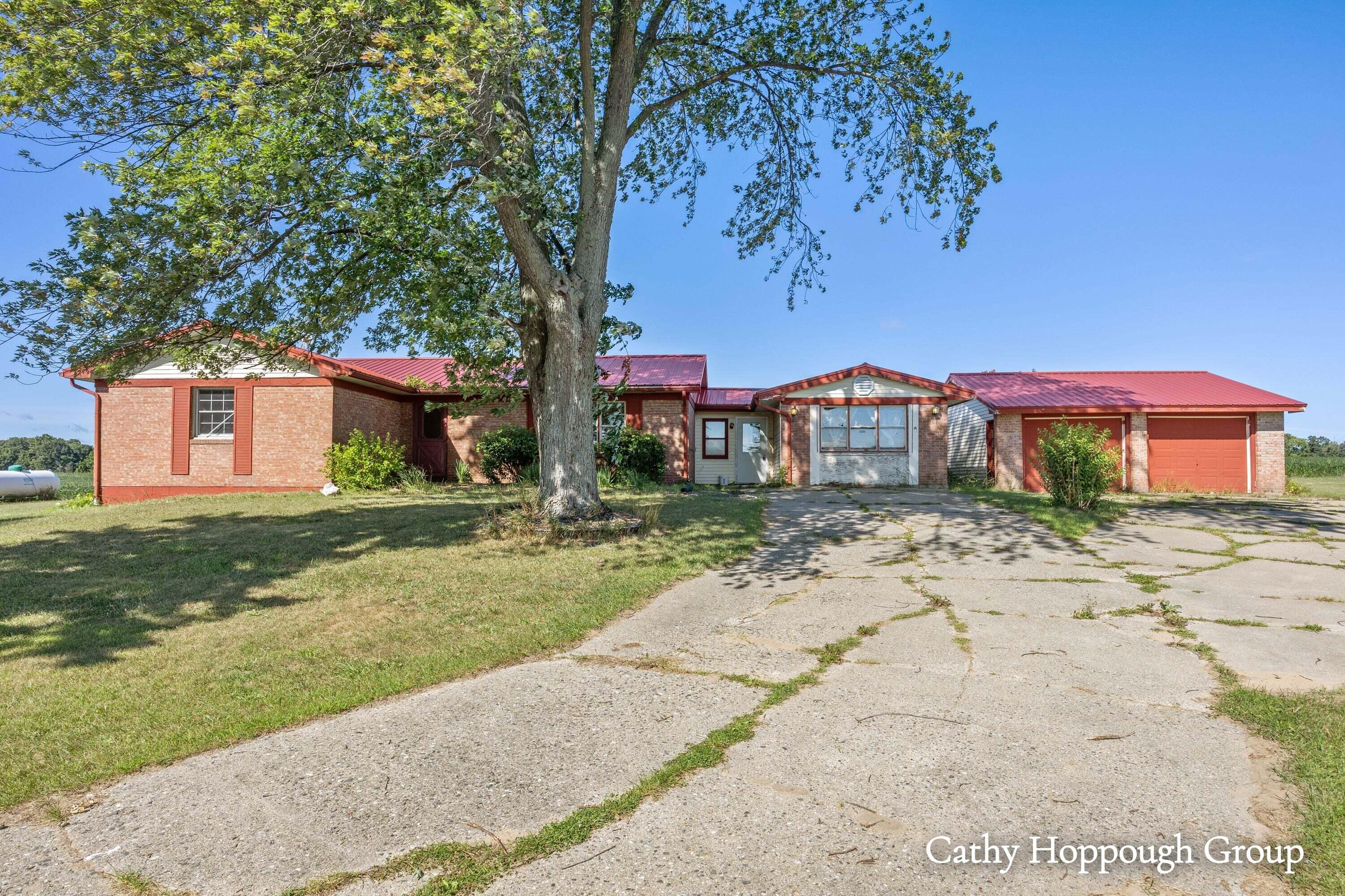 8140 S Sheridan Road — photo