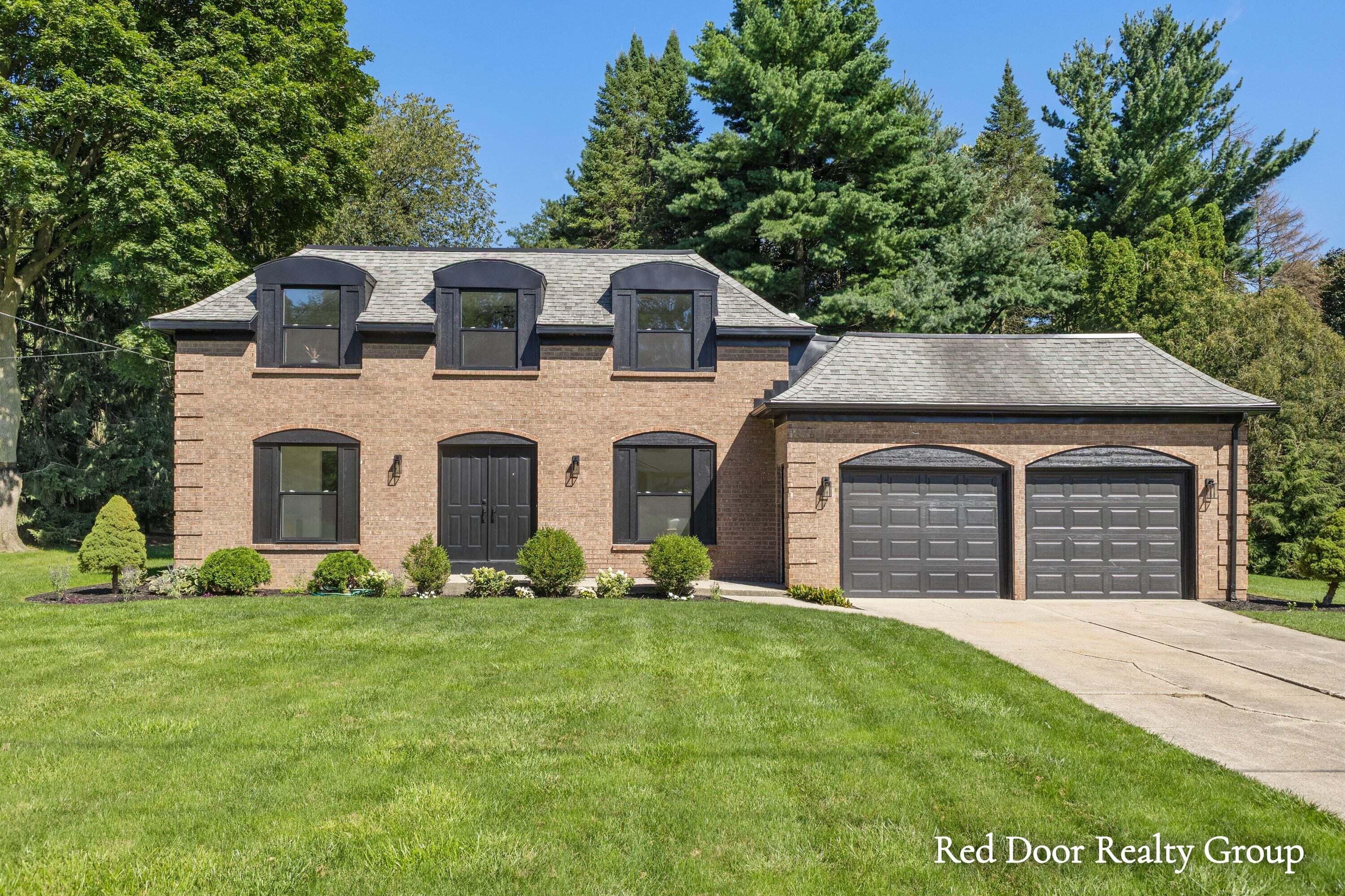 578 Arrowhead Avenue SE — photo