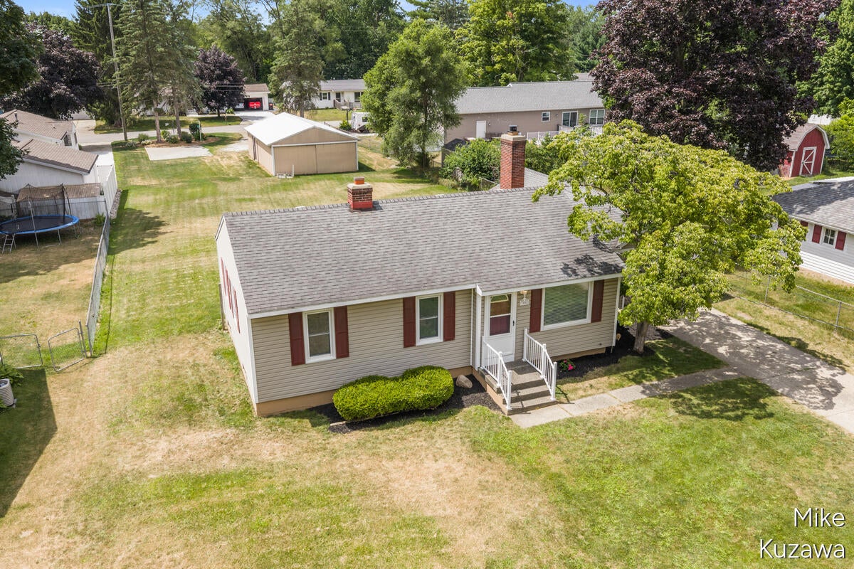 3901 Suburban Shores Drive NE — photo