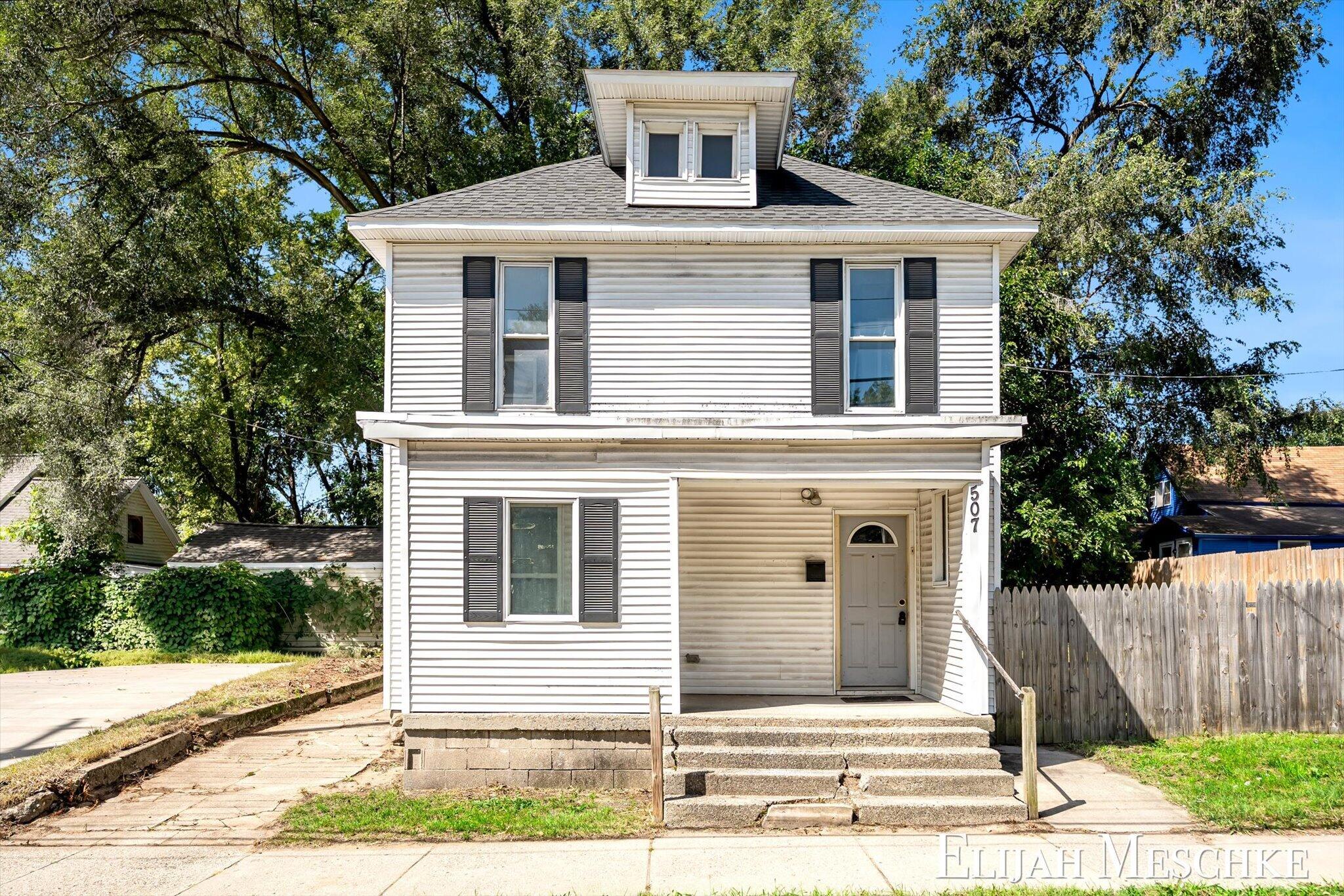 507 Fuller Avenue SE — photo