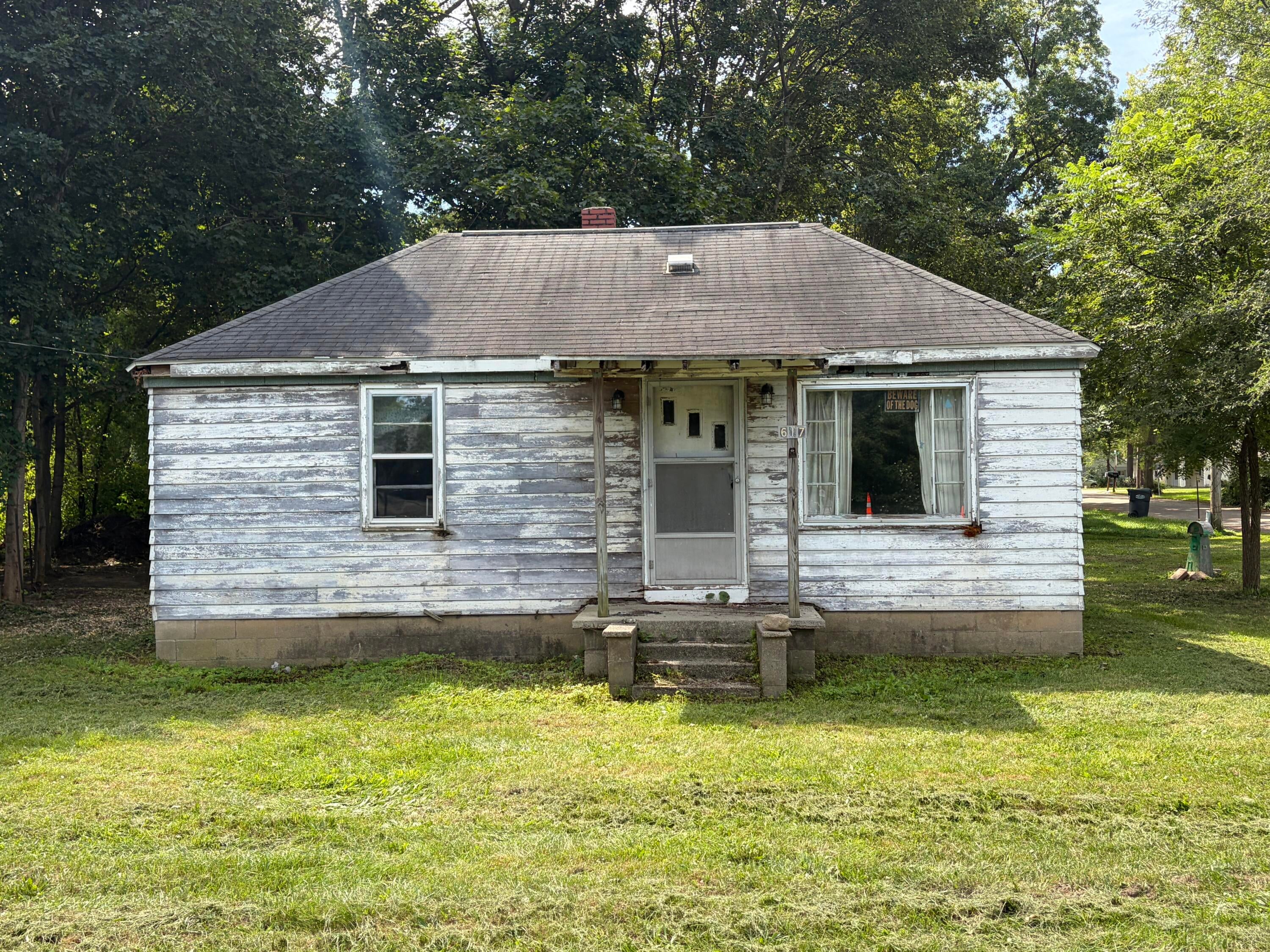 617 W Allegan Street — photo