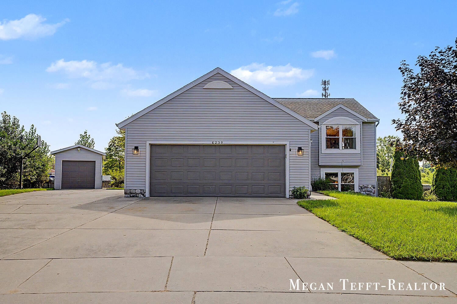 6230 Belmont Farms NE — photo