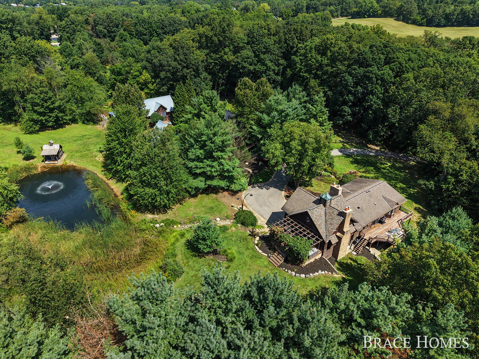 5501 Canyon River Drive NE — photo
