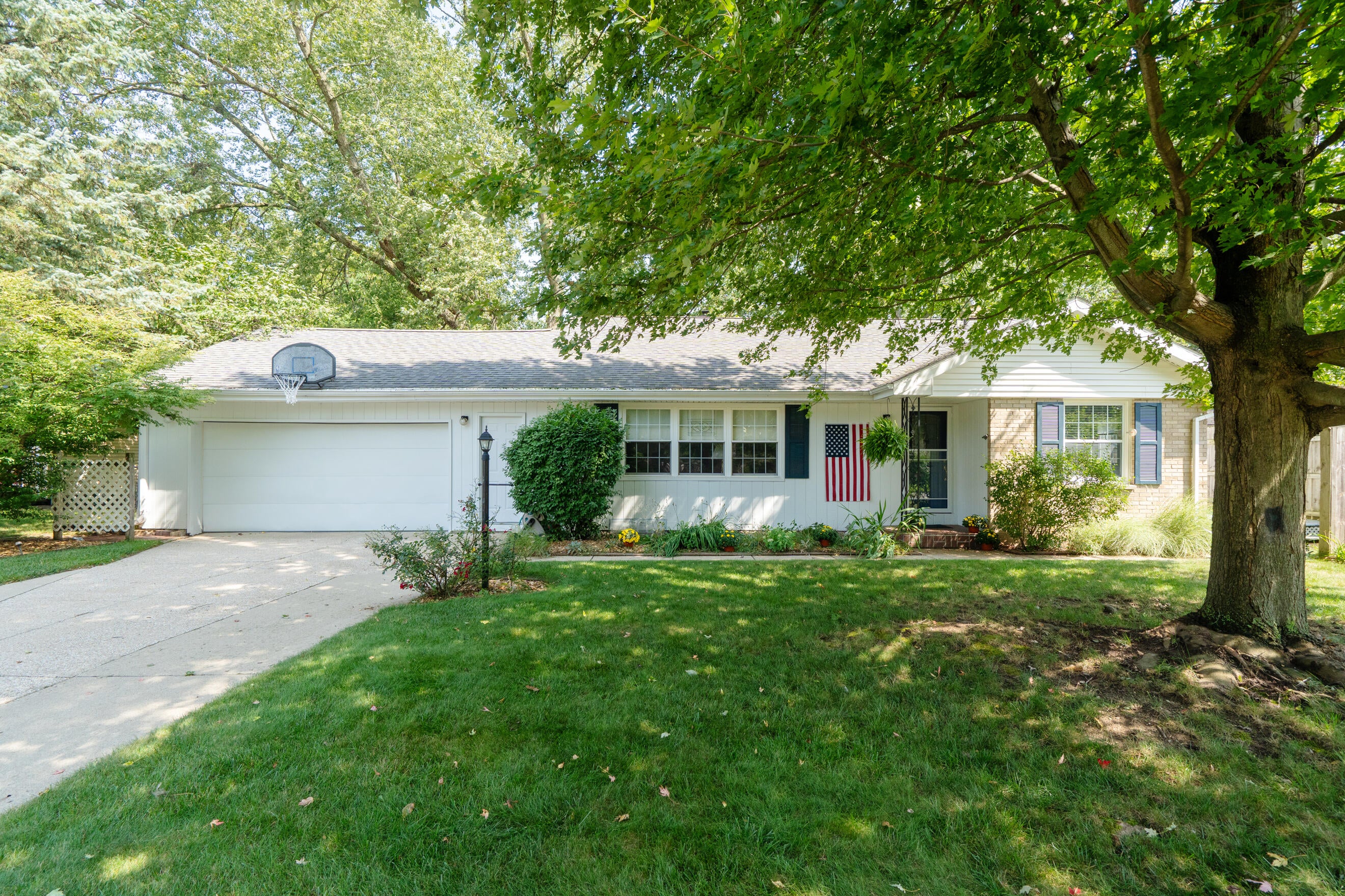 6905 Shoreham Street — photo