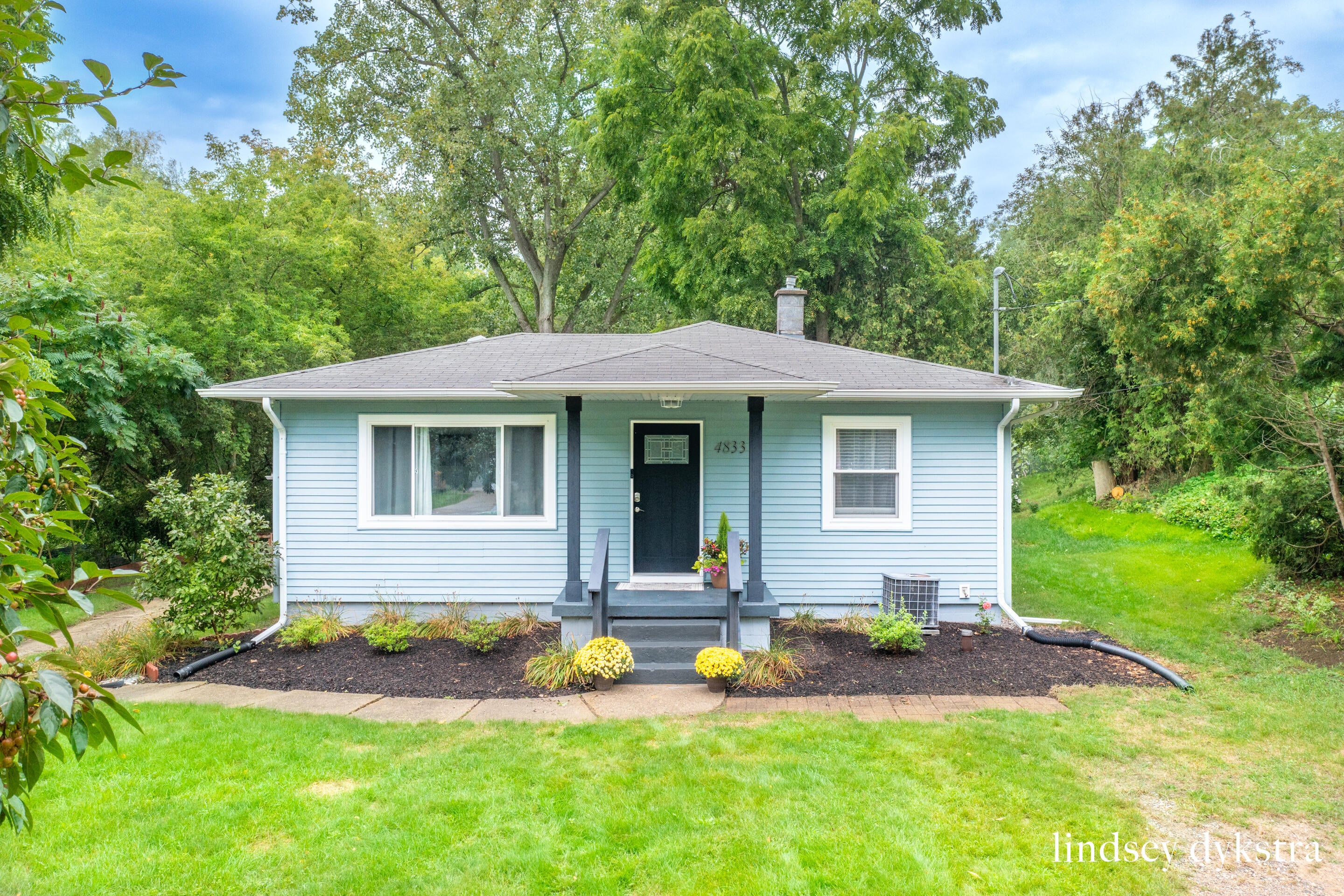 4833 Wakefield Avenue NE — photo