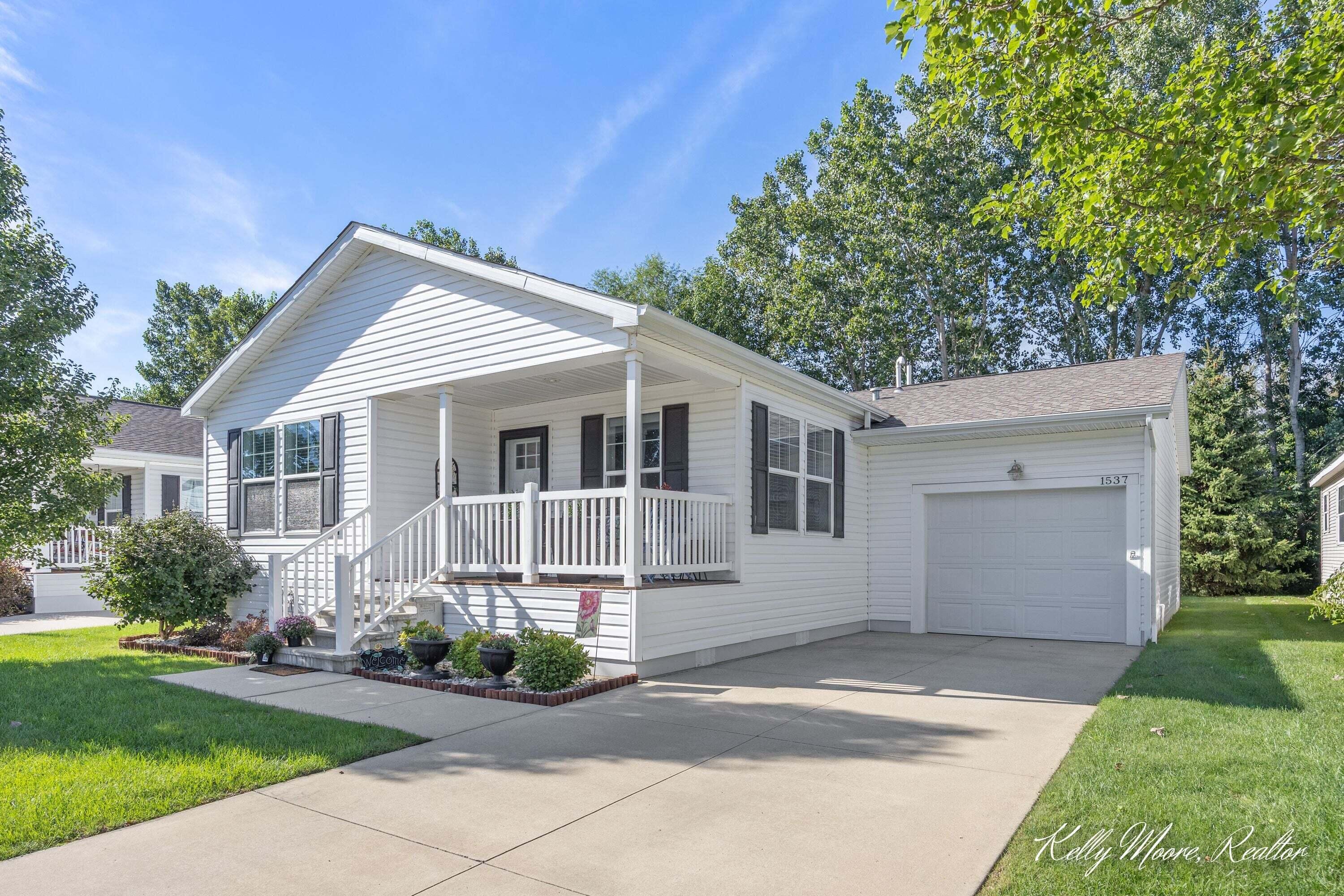 1537 N Teal Waters Drive — photo