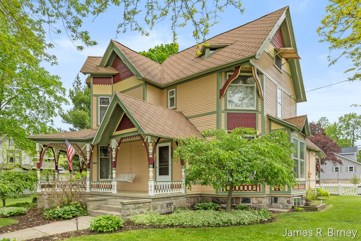 529 Avery Street — photo