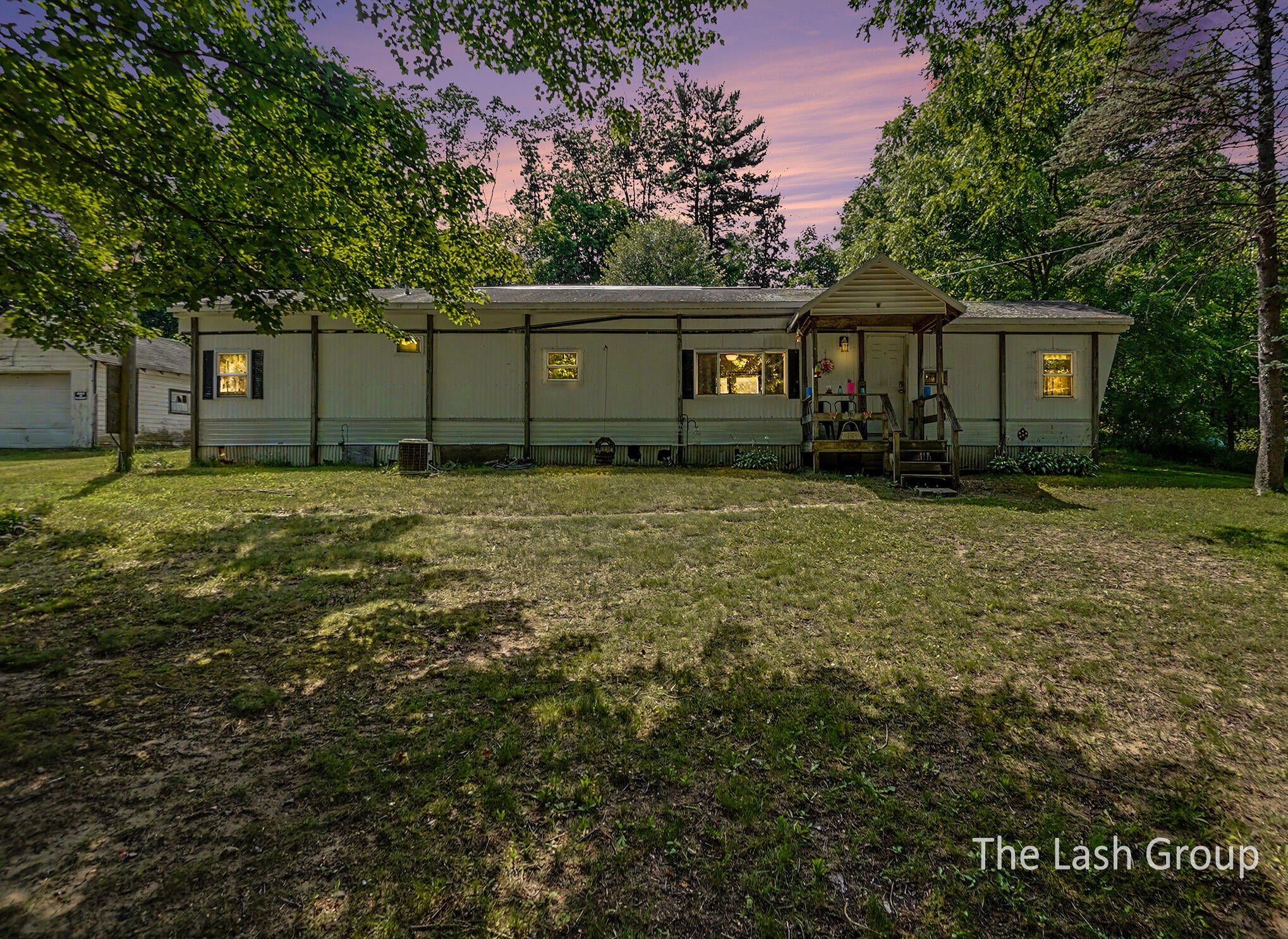 1665 S Forest Hills Drive — photo
