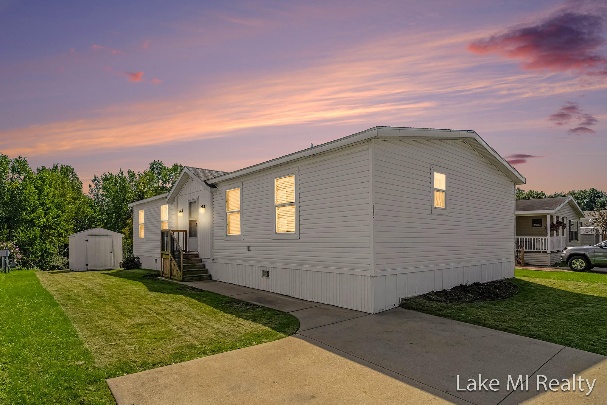 104 Gardens Boulevard NW — photo