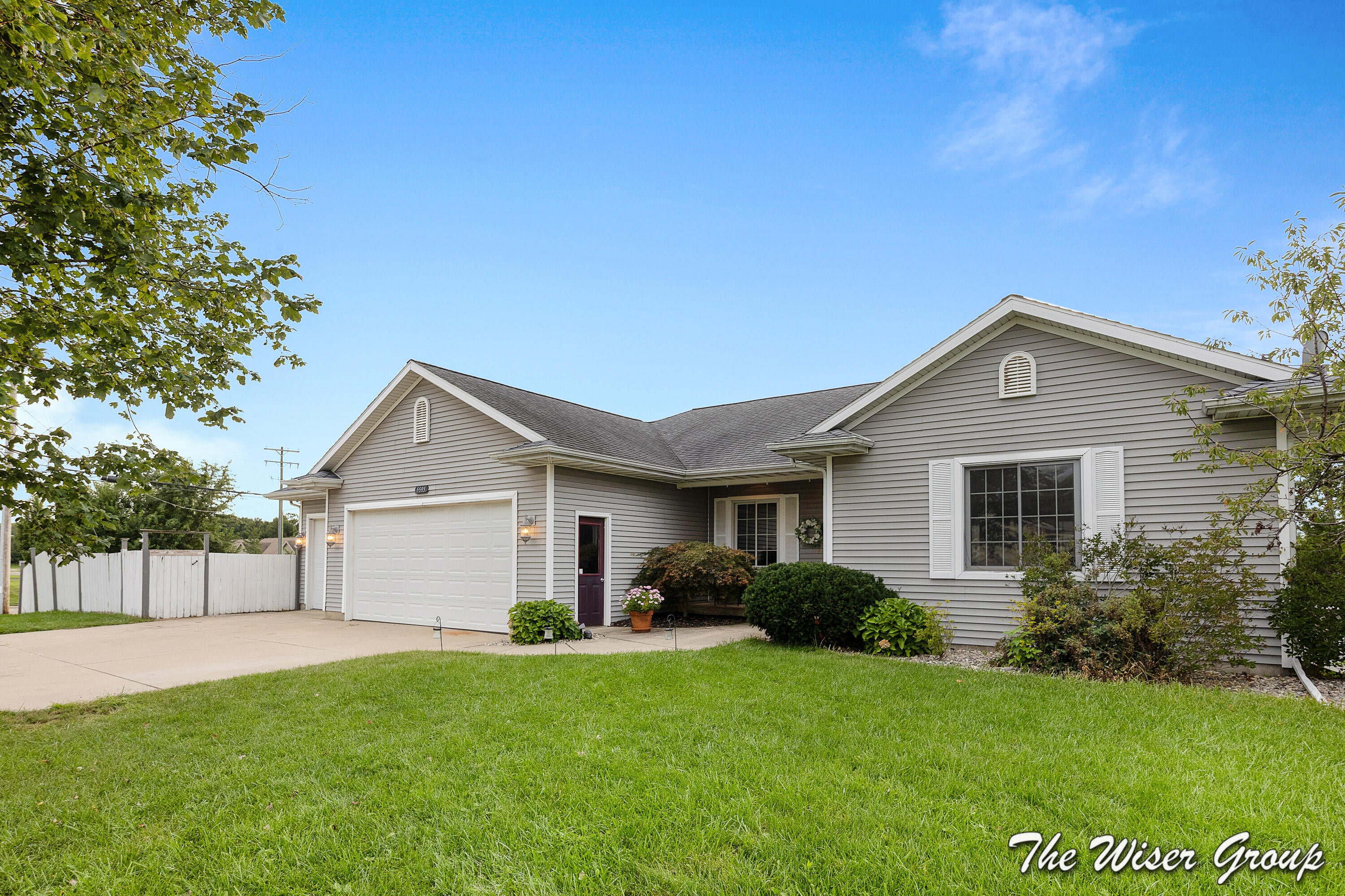 5595 Fieldstone Drive SW — photo