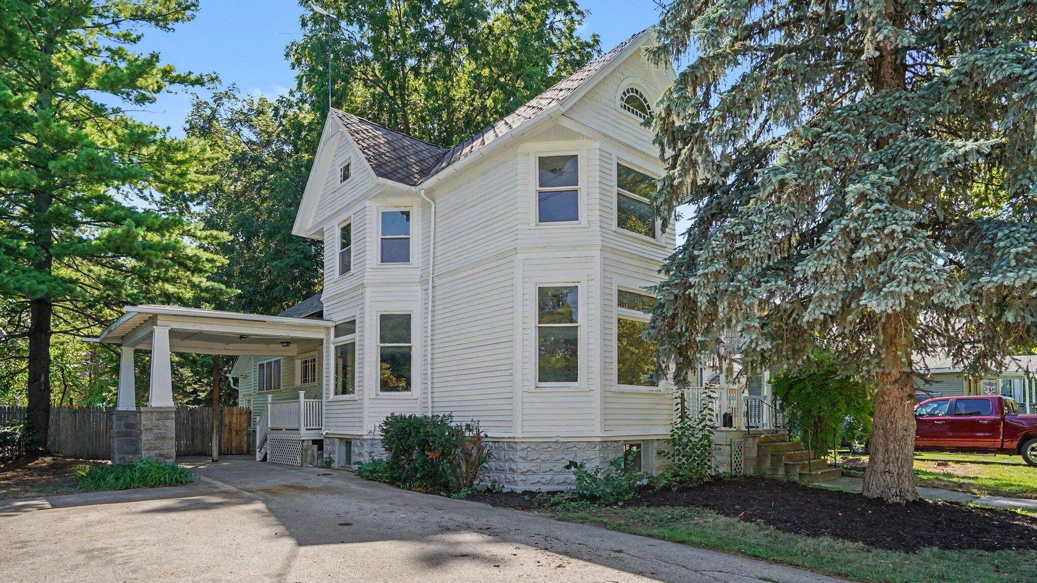 908 Mckinley Street — photo