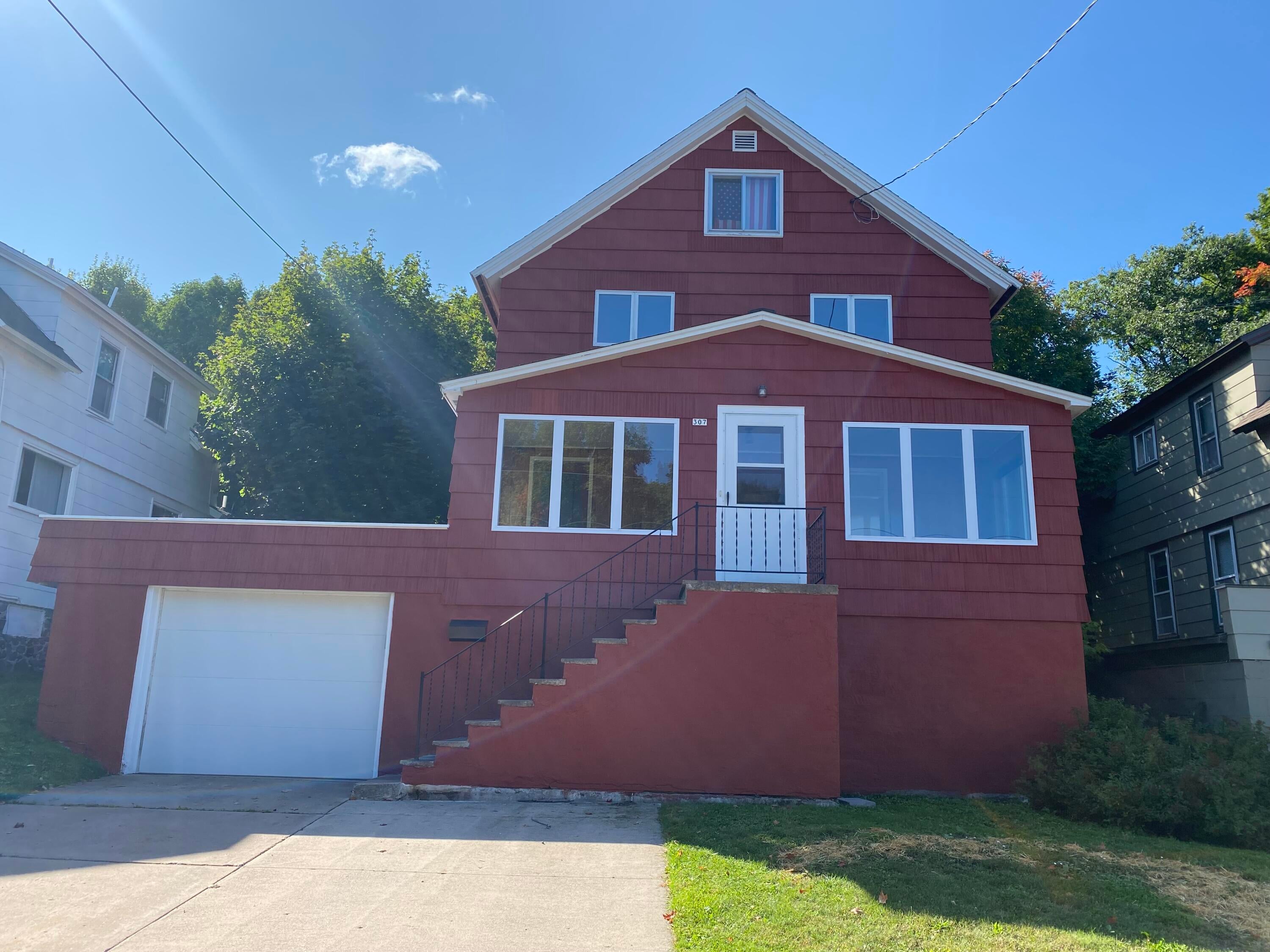 307 Calverley Avenue — photo