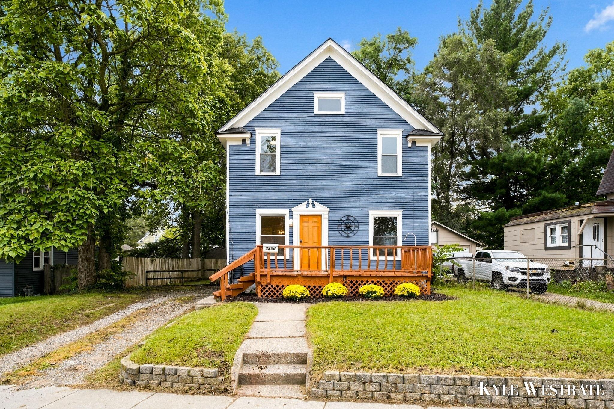 2928 Coit Avenue NE — photo