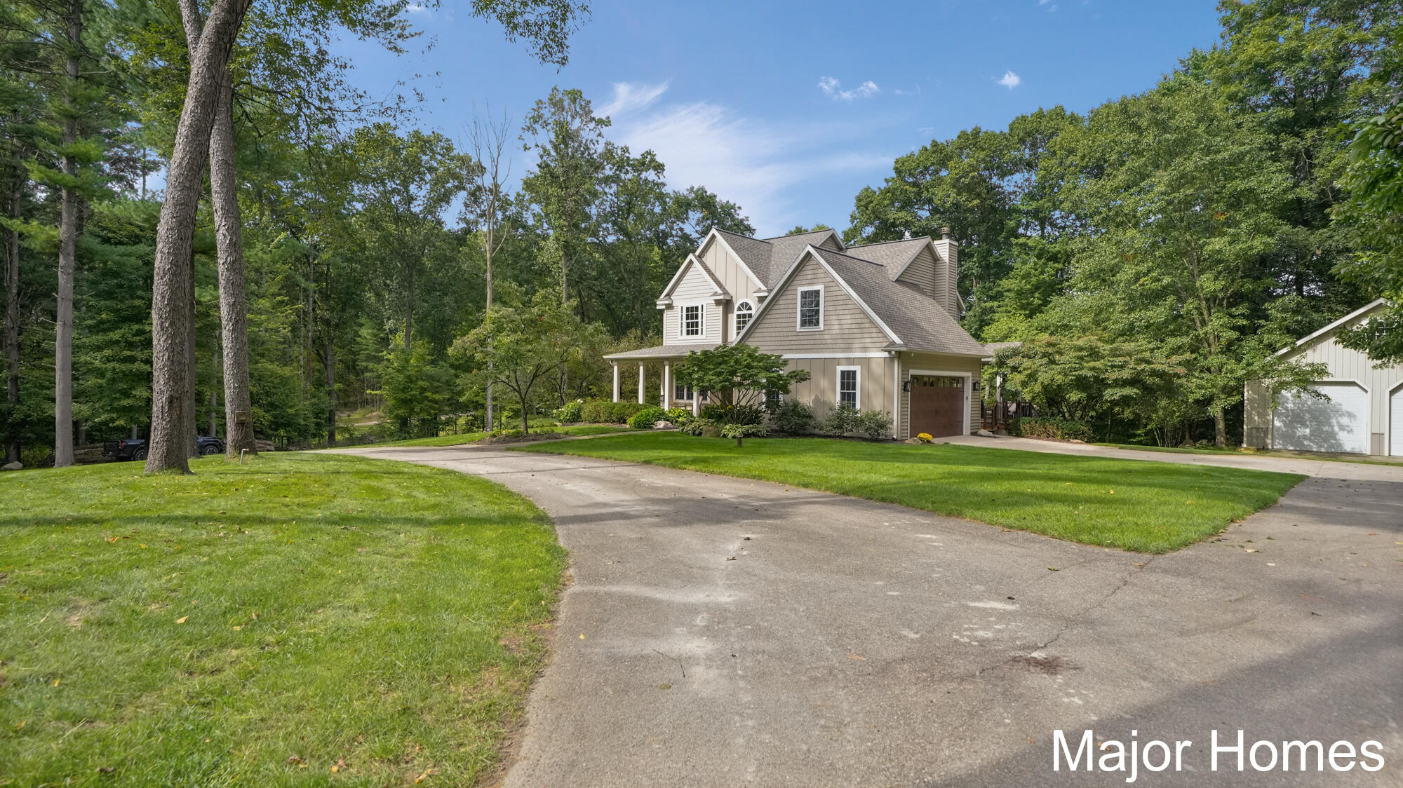 10400 Heether Road — photo