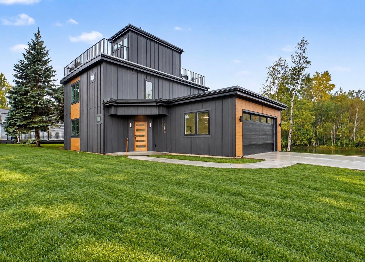 8135 Island Court — photo