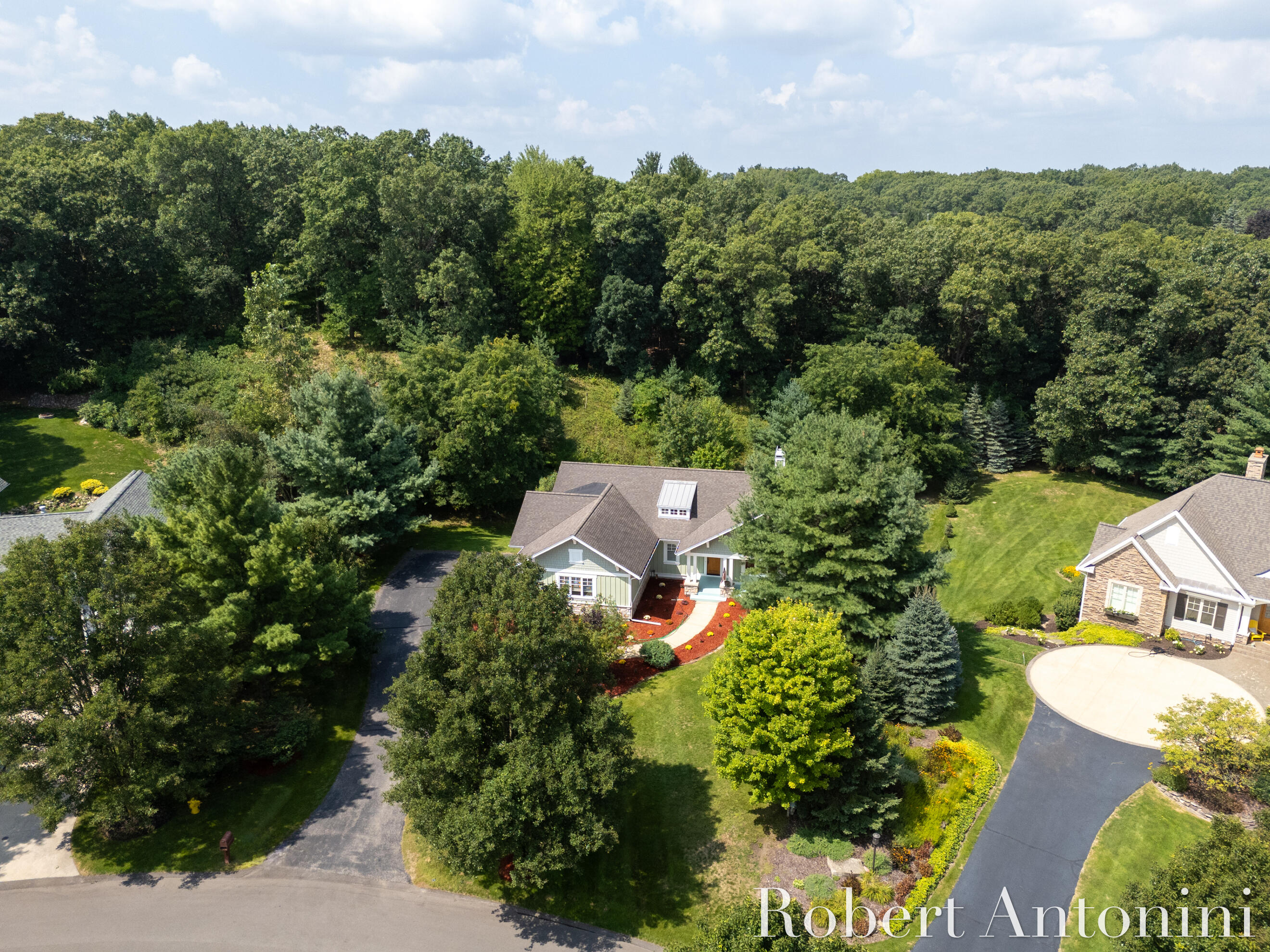 2025 Pine Nook Court NE — photo