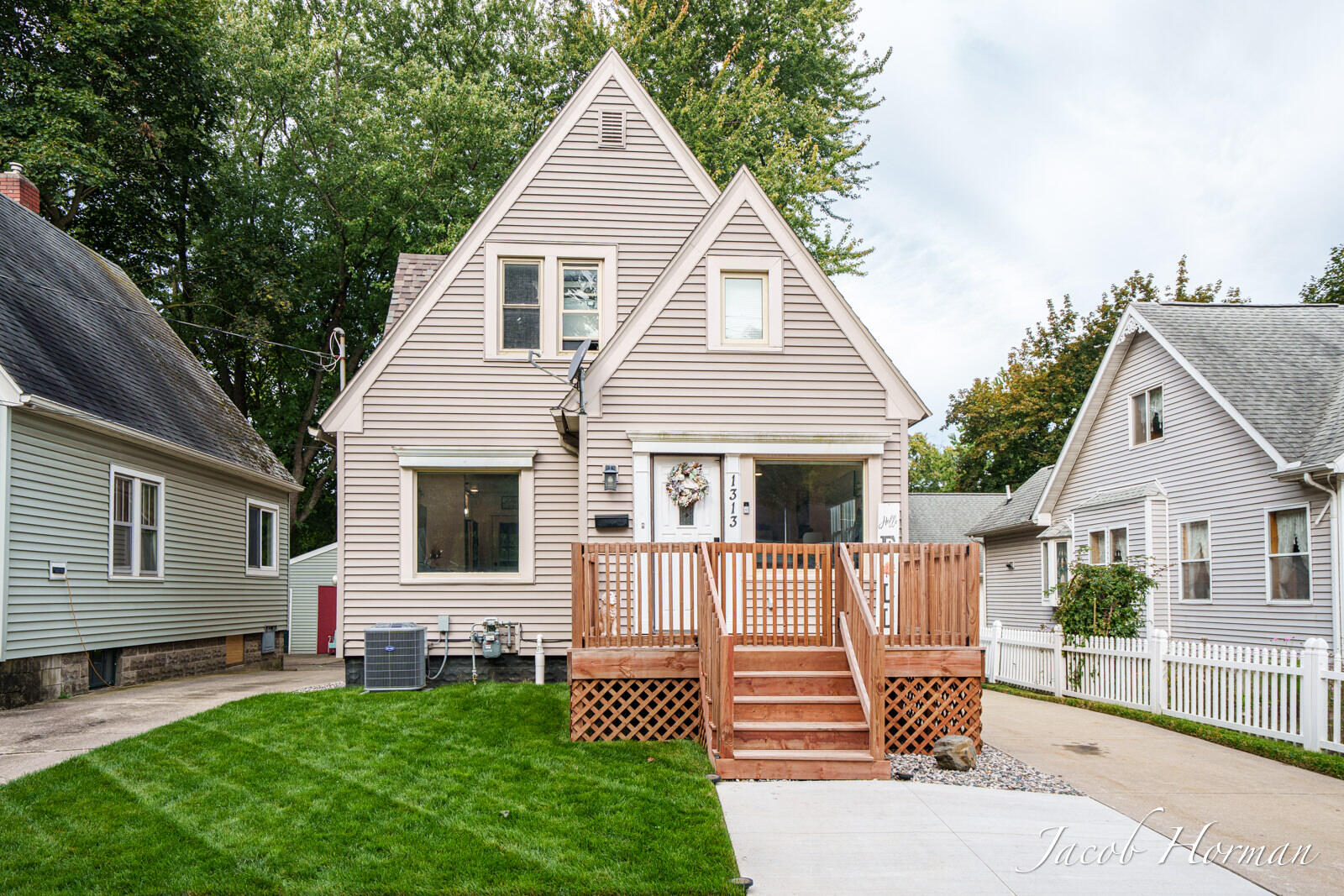 1313 N Jenison Avenue — photo