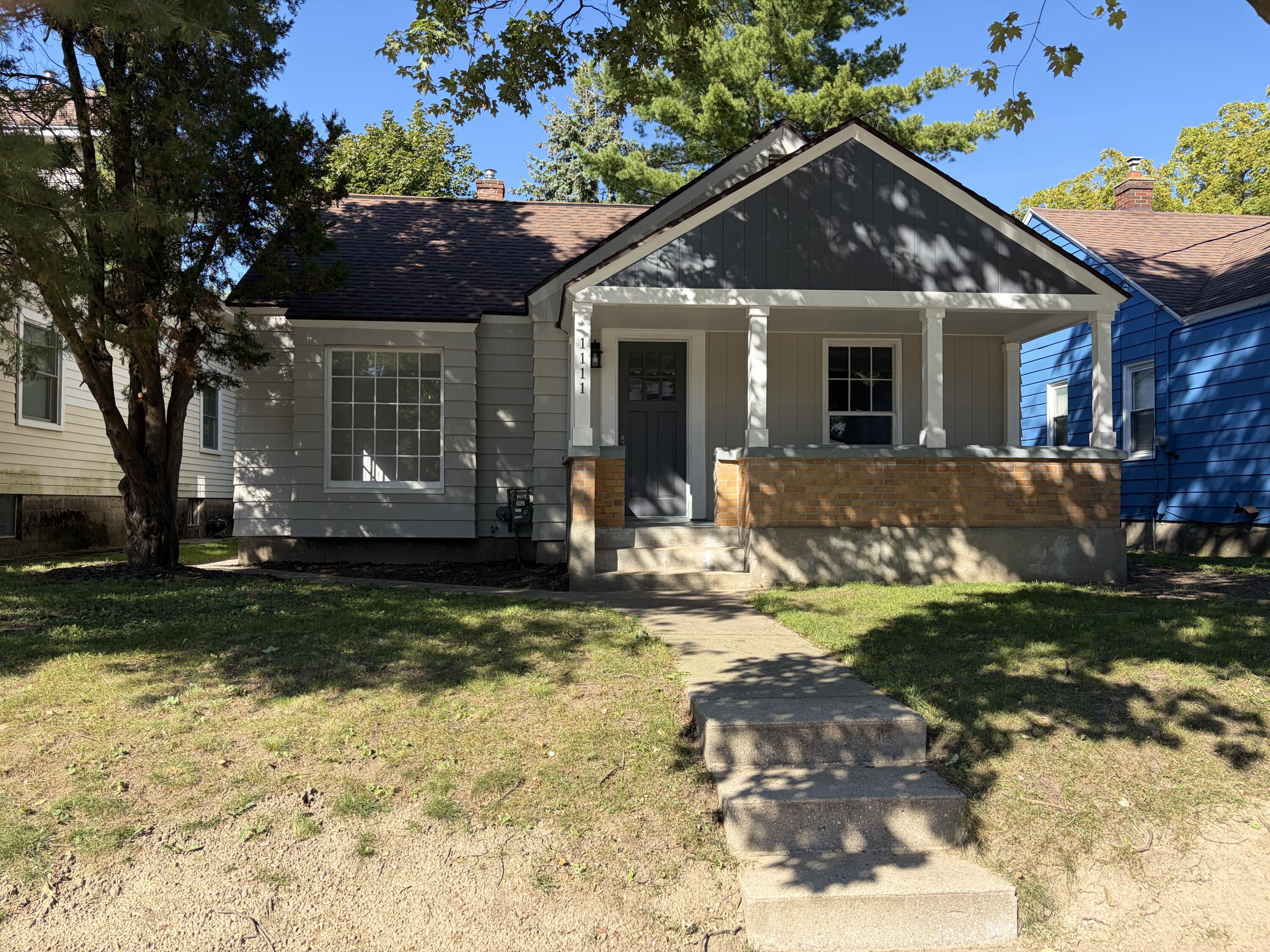 1111 Merritt Street SE — photo