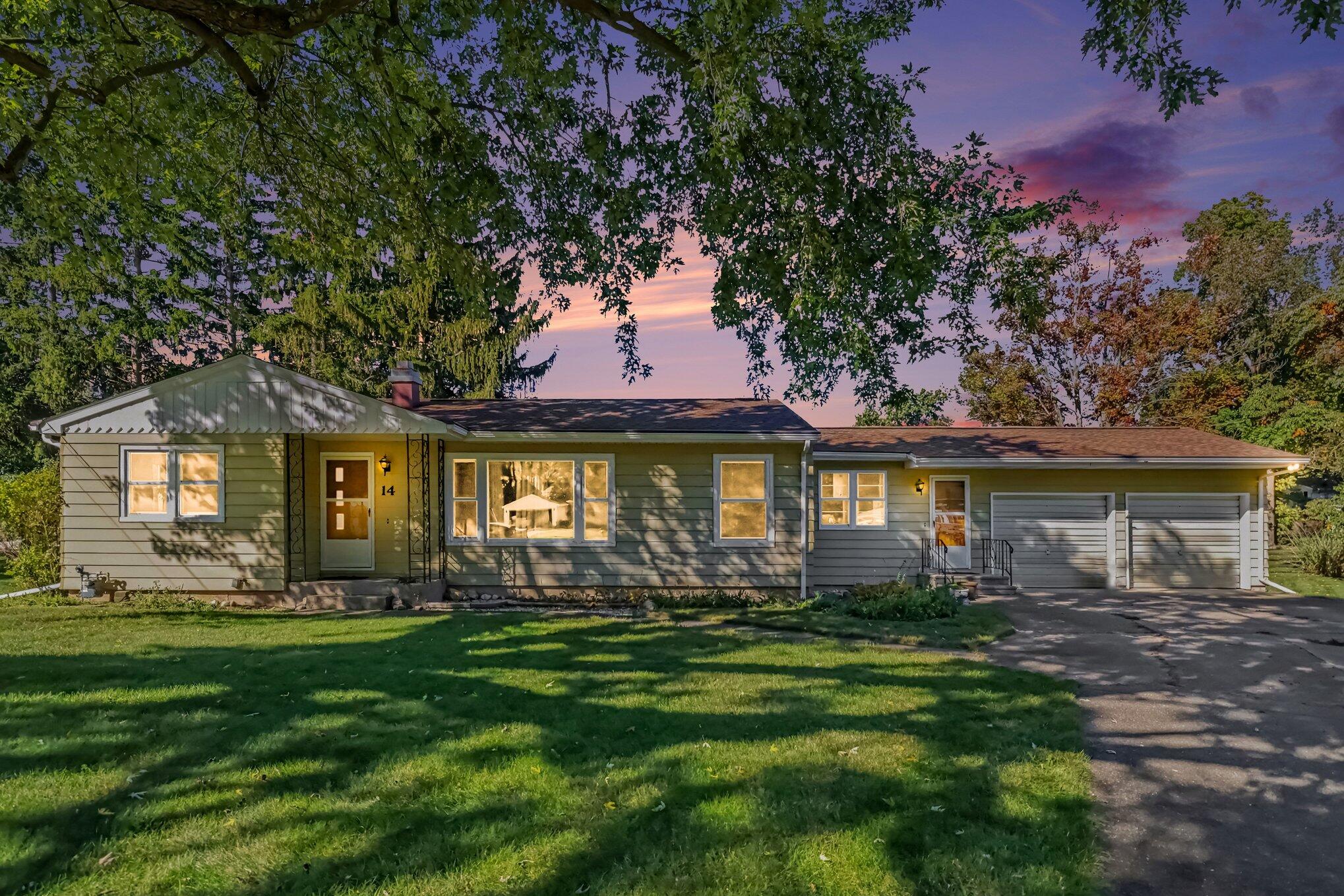 14 Thornapple Drive — photo