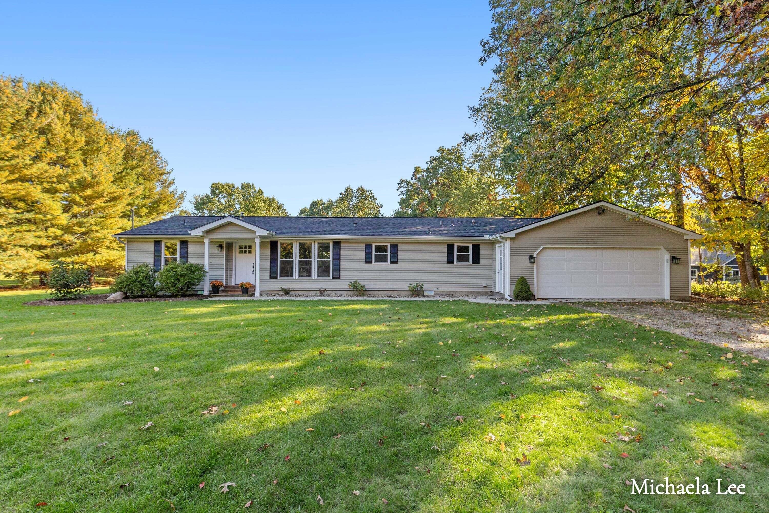 7510 Thornapple Dales Drive SE — photo