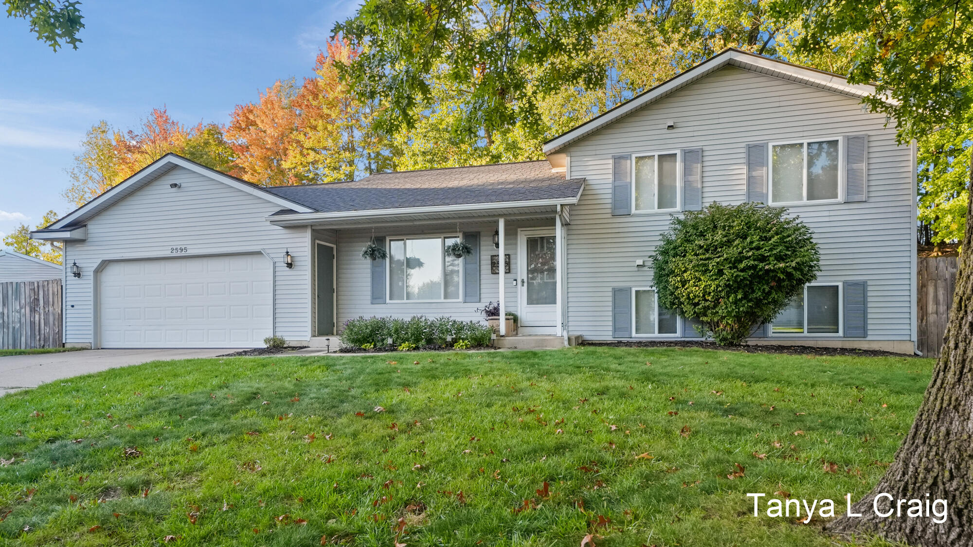 2595 Walker Woods Court NW — photo