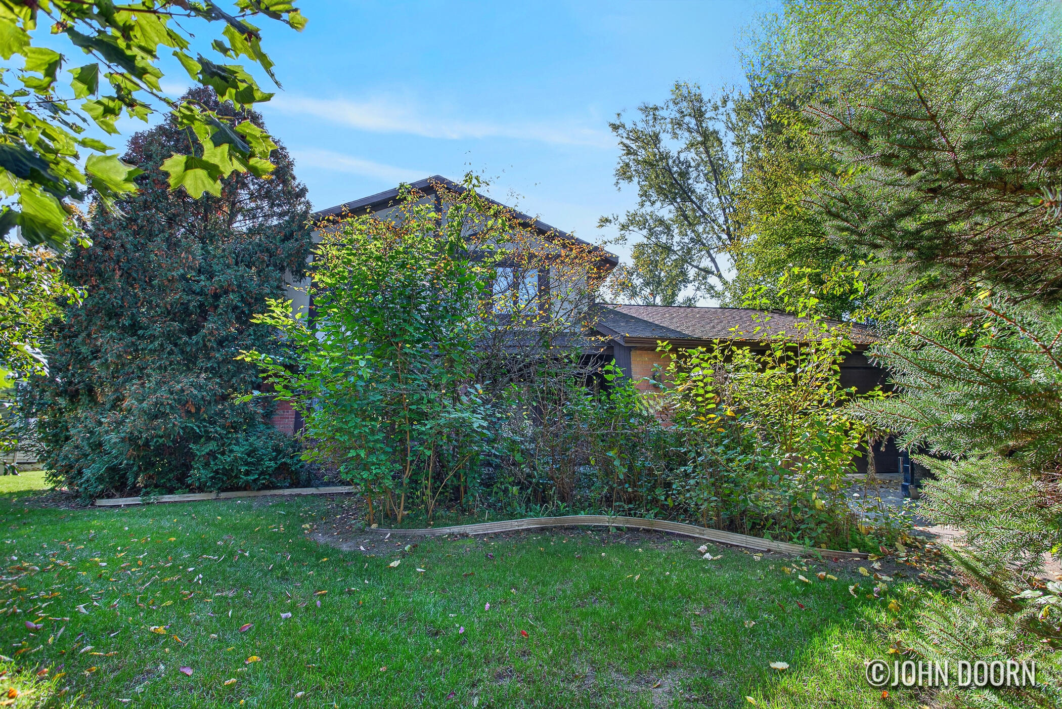 3354 Devon Drive NE — photo