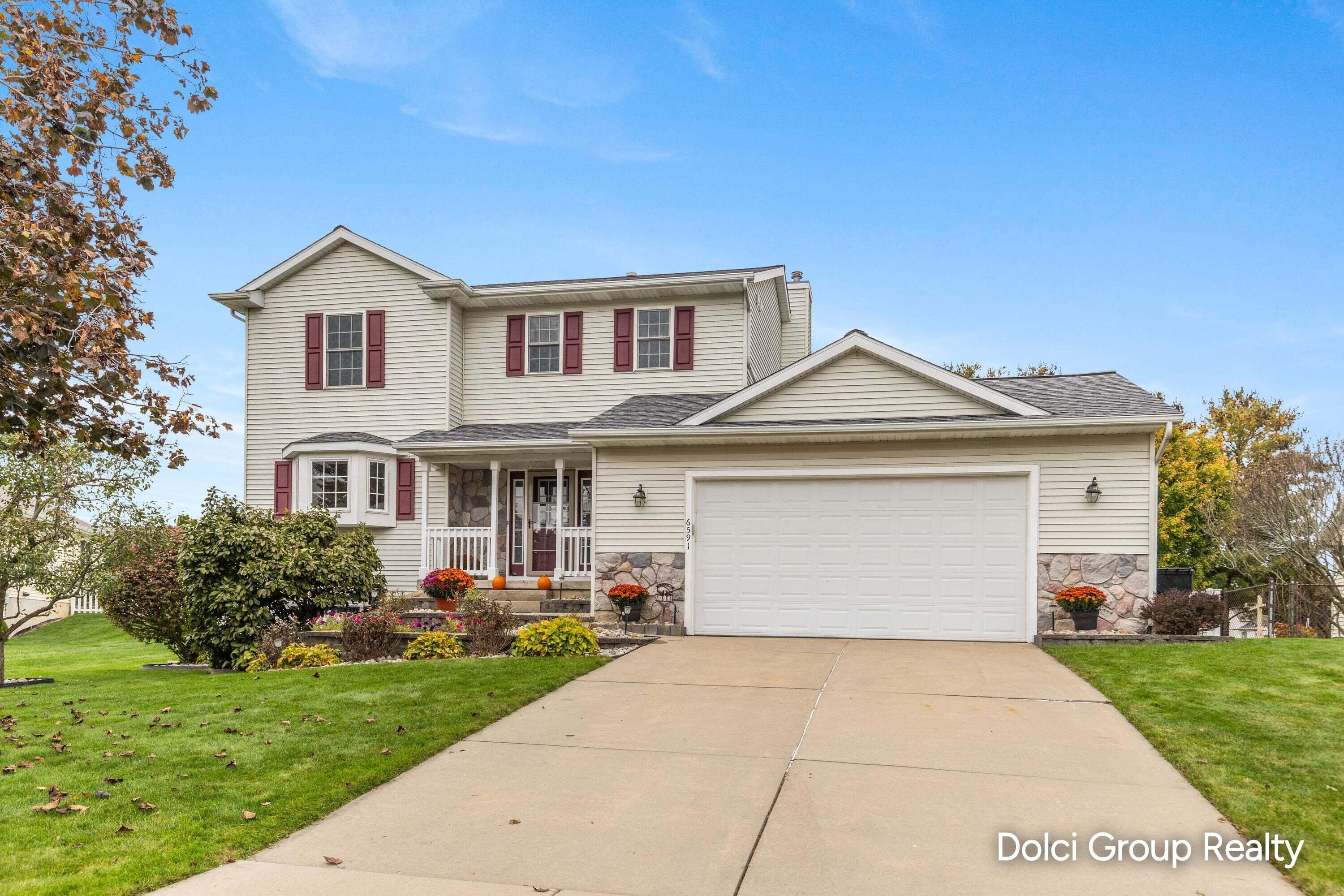 6591 Ravineview SE — photo