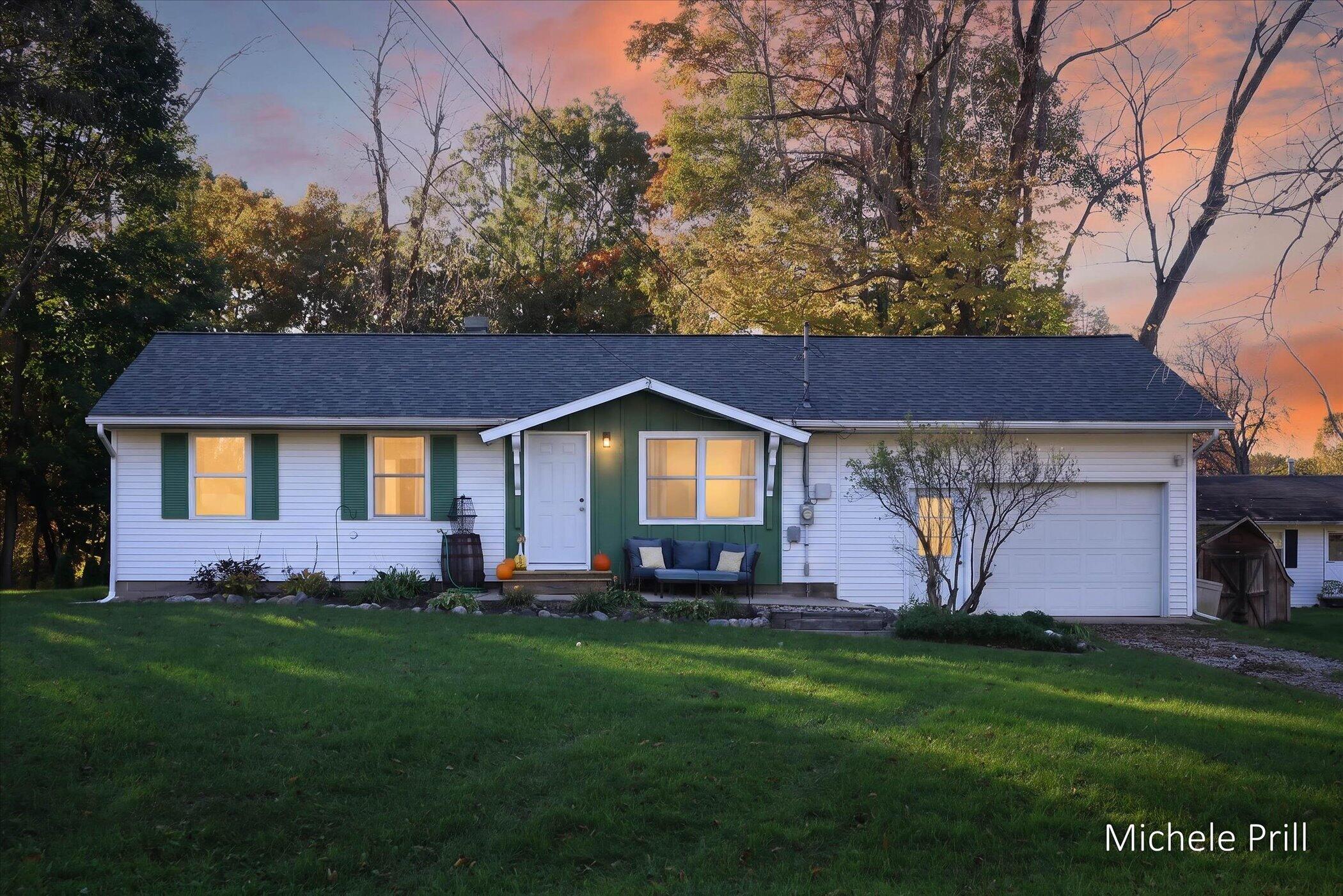 2110 Maple Lane — photo