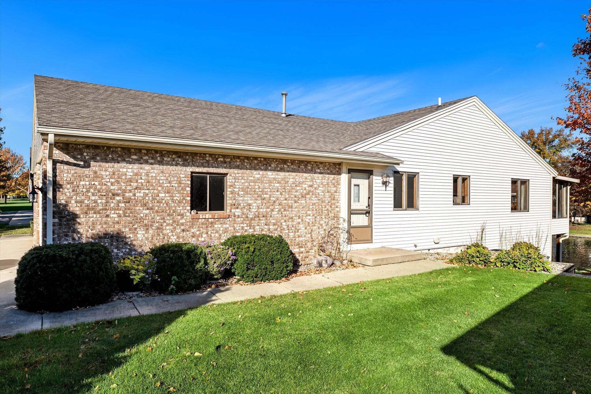 871 Bayou Drive SW — photo