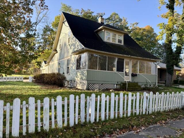 804 W Grand Street — photo