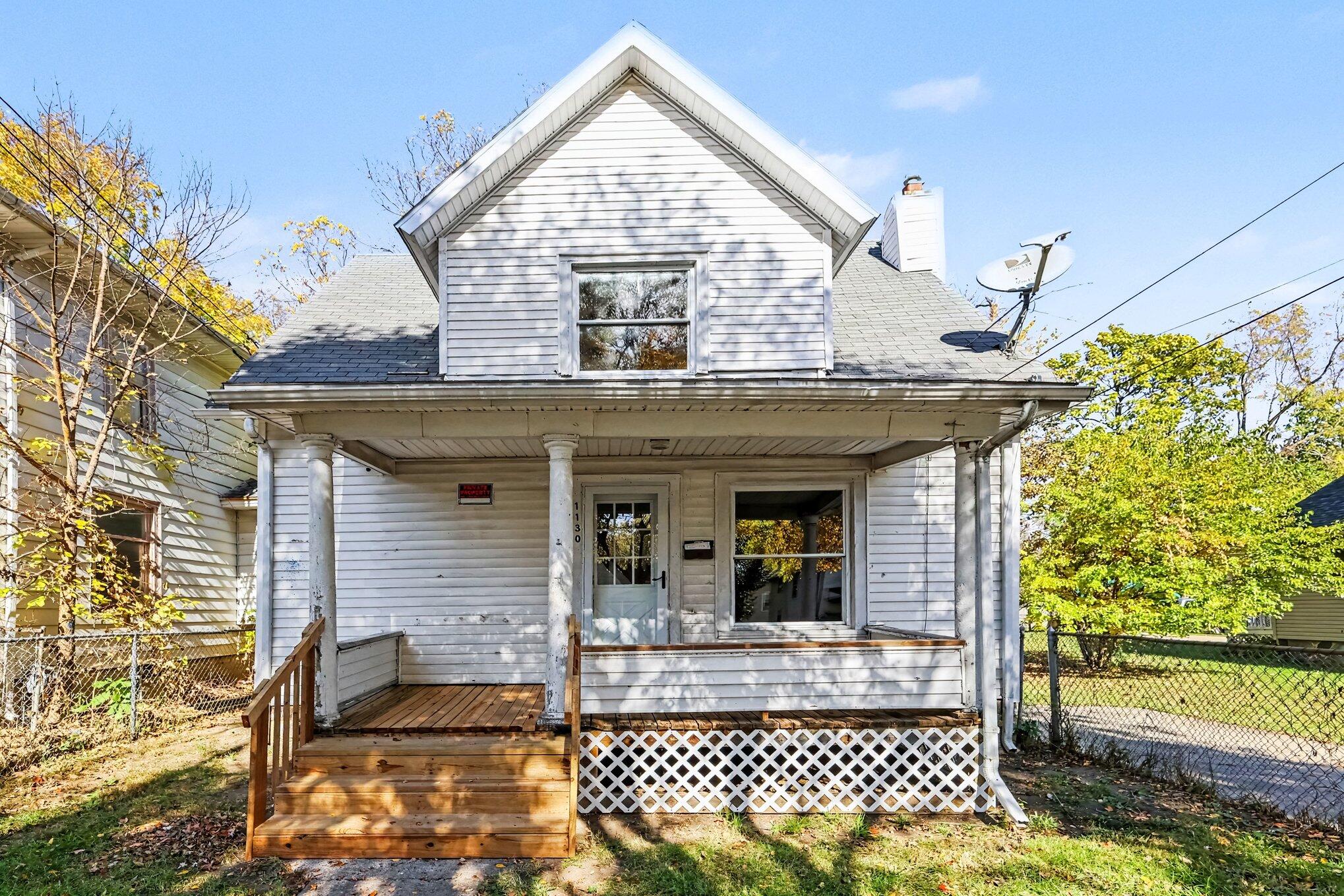 1130 W Allegan Street — photo