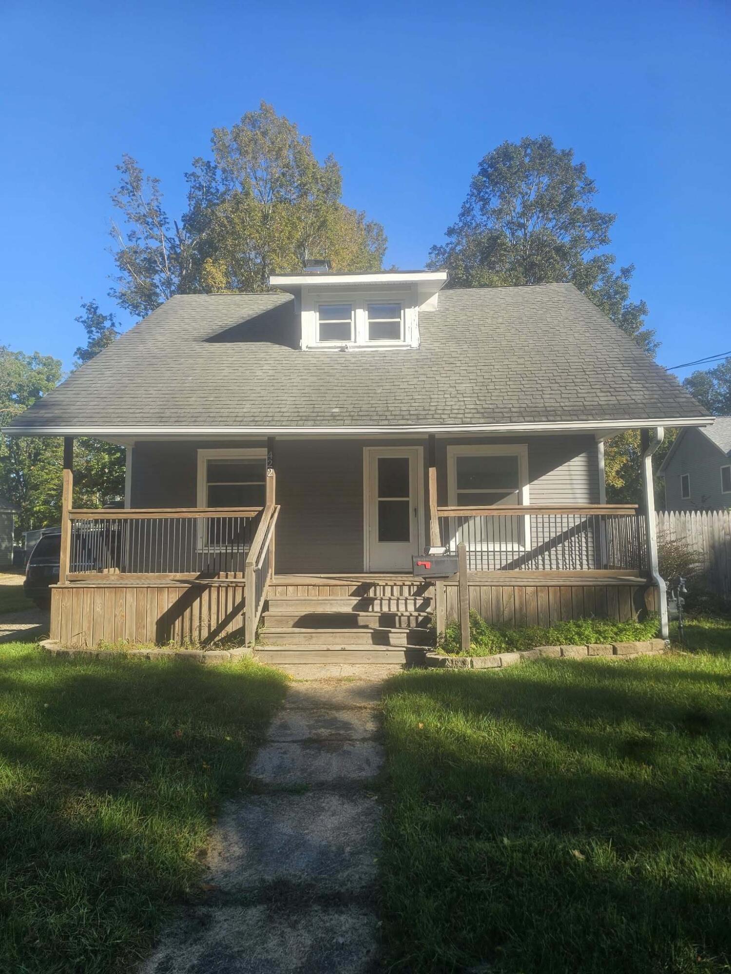 422 W Allegan Street — photo