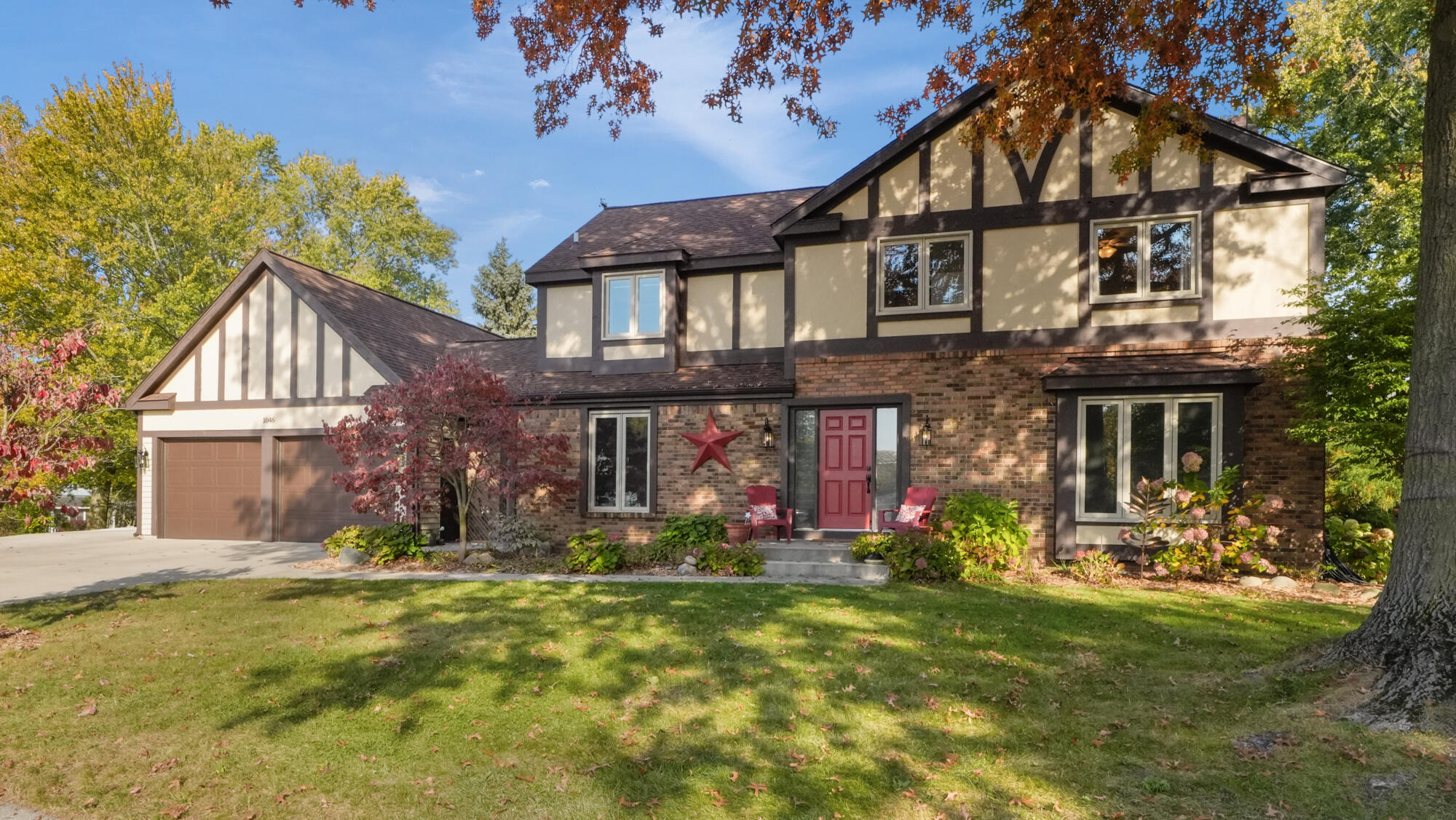 1046 Alden Court — photo