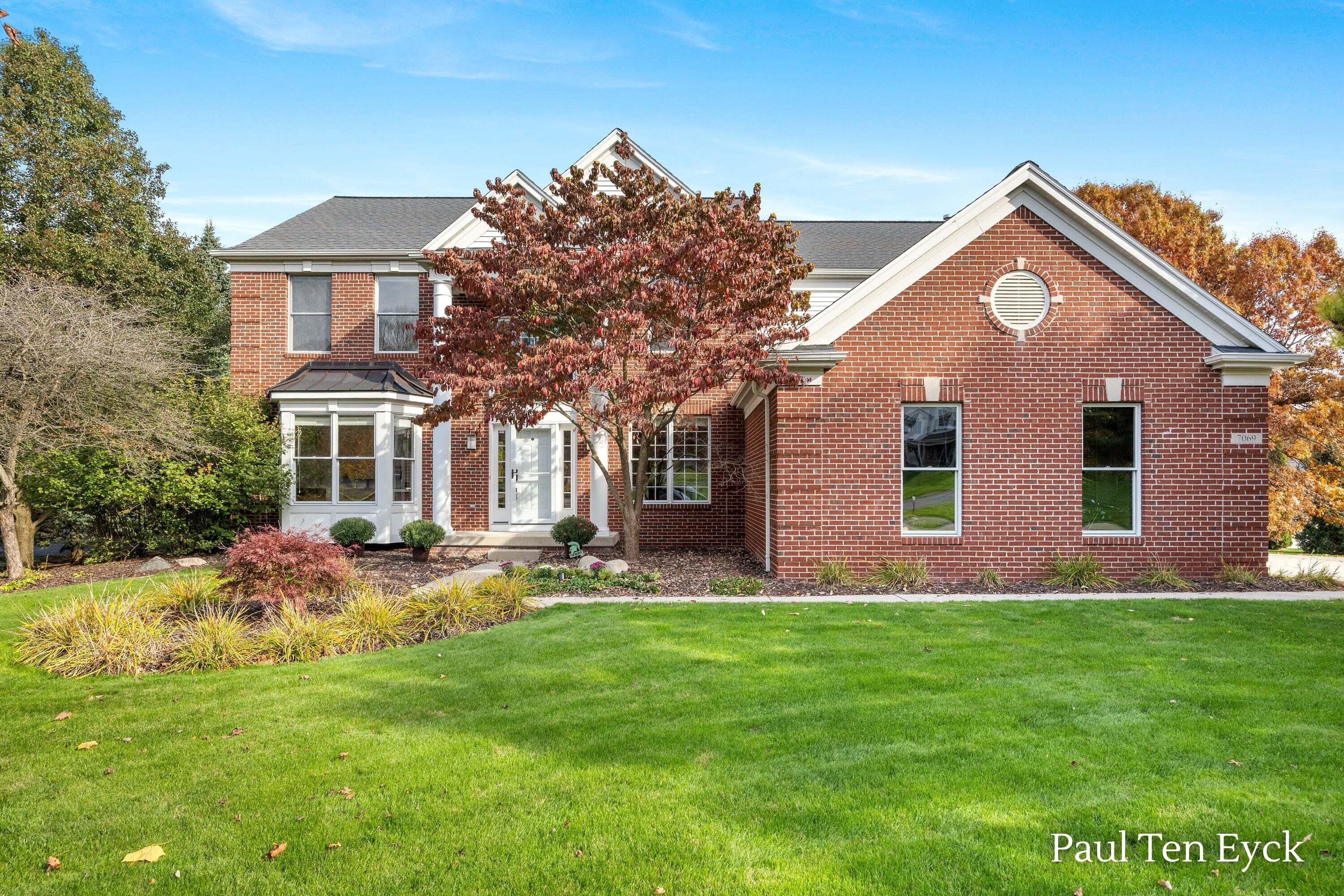 7069 Maplecrest Drive SE — photo