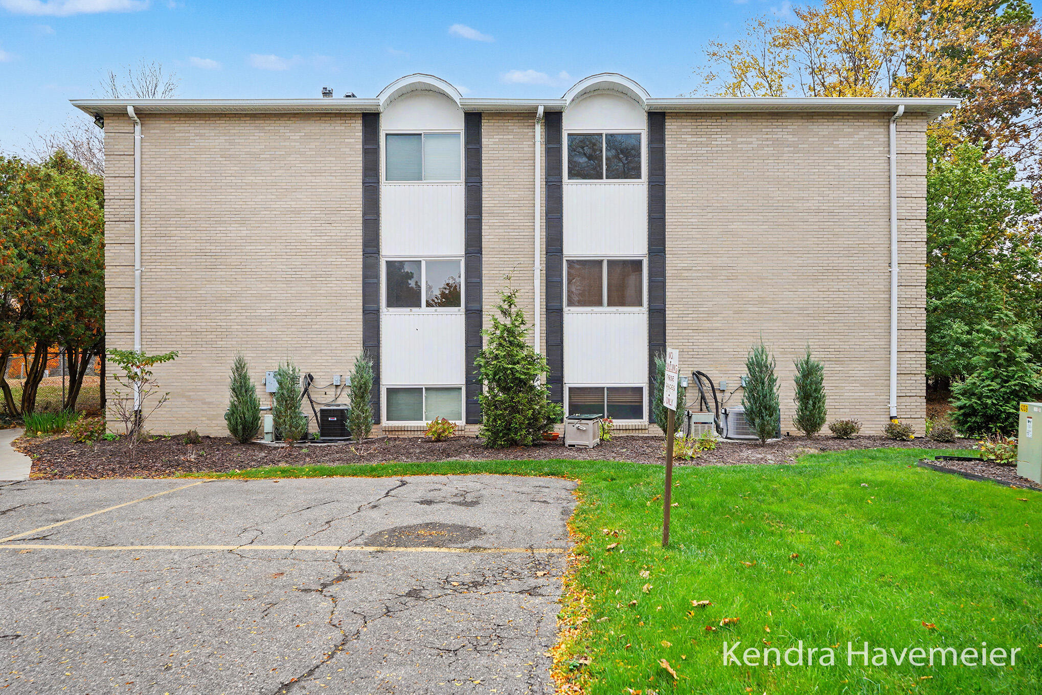 2759 Leonard Street NW Unit: Unit D-6 — photo
