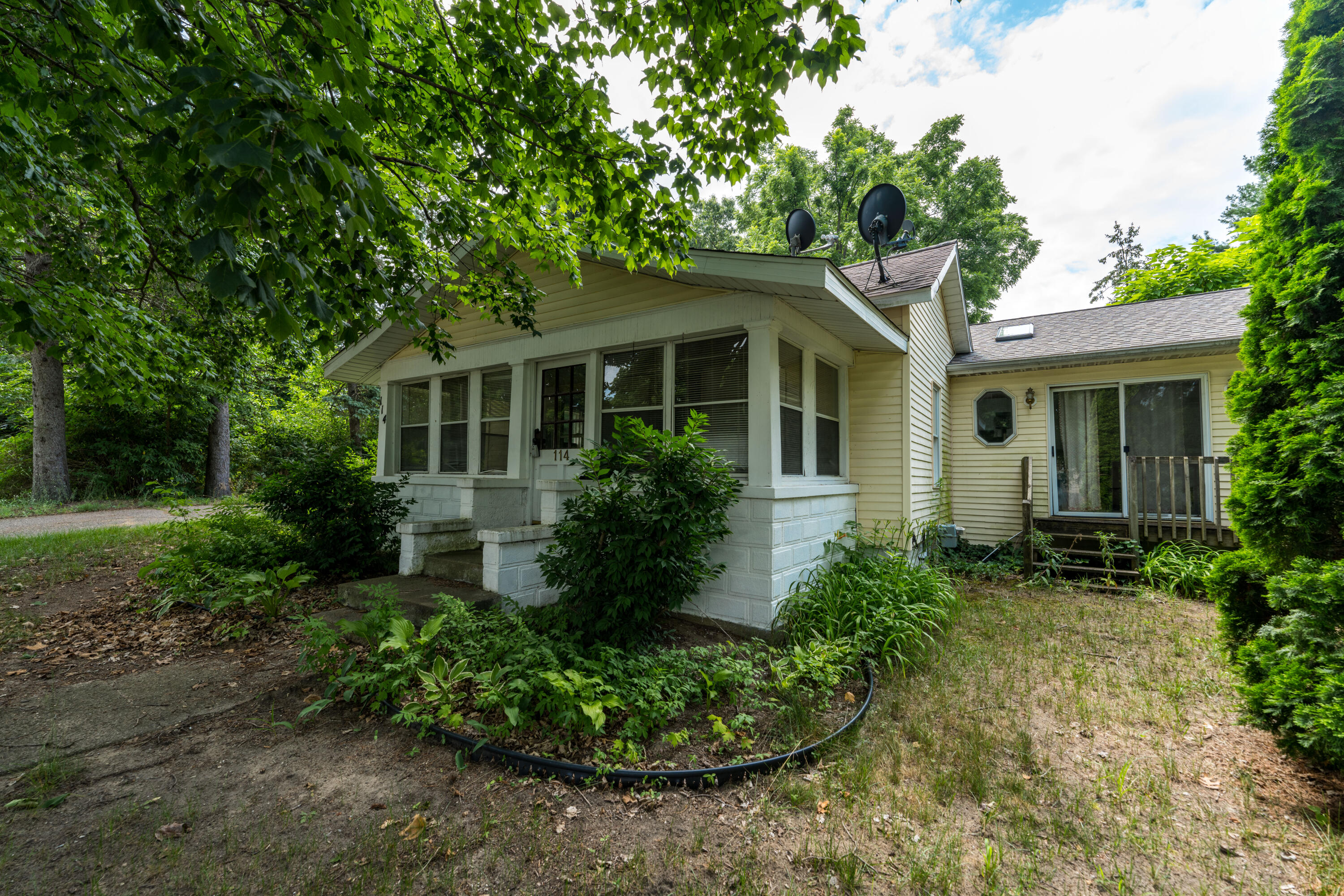 114 Mason Street, Decatur, MI 49045 — photo 2