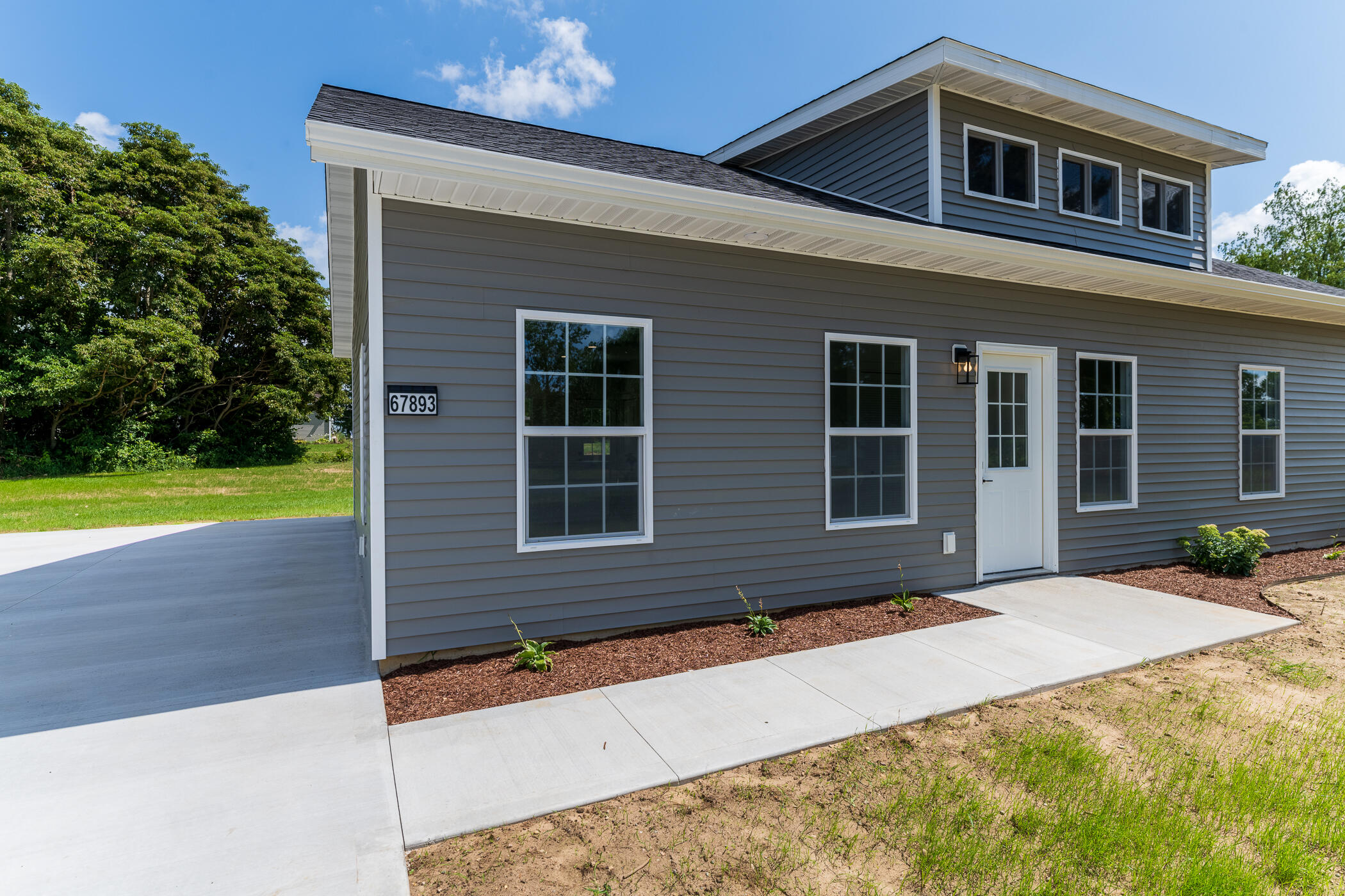 129 Middle Street, Three Rivers, MI 49093 — photo 2