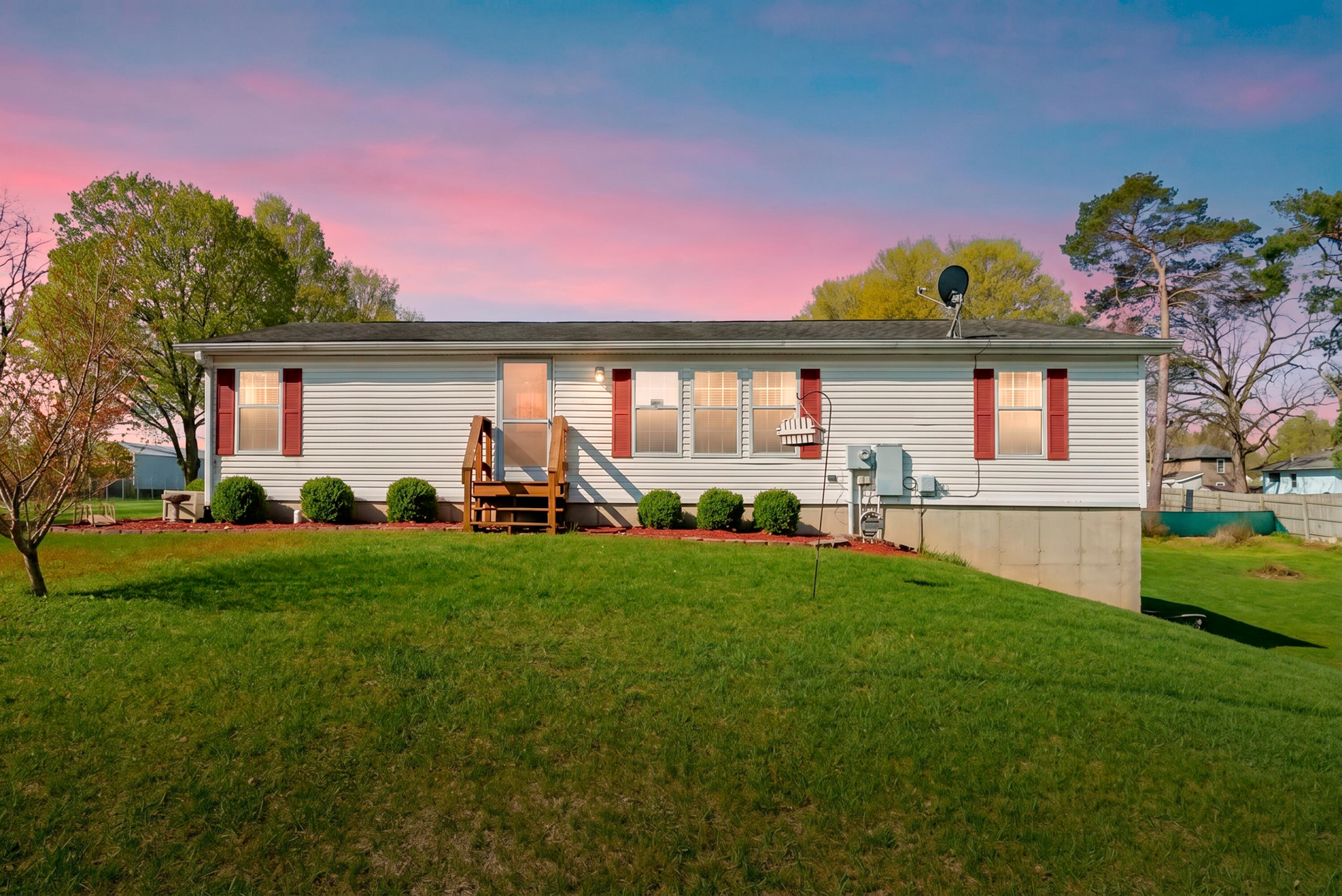 104 Seneca Street, Decatur, MI 49045